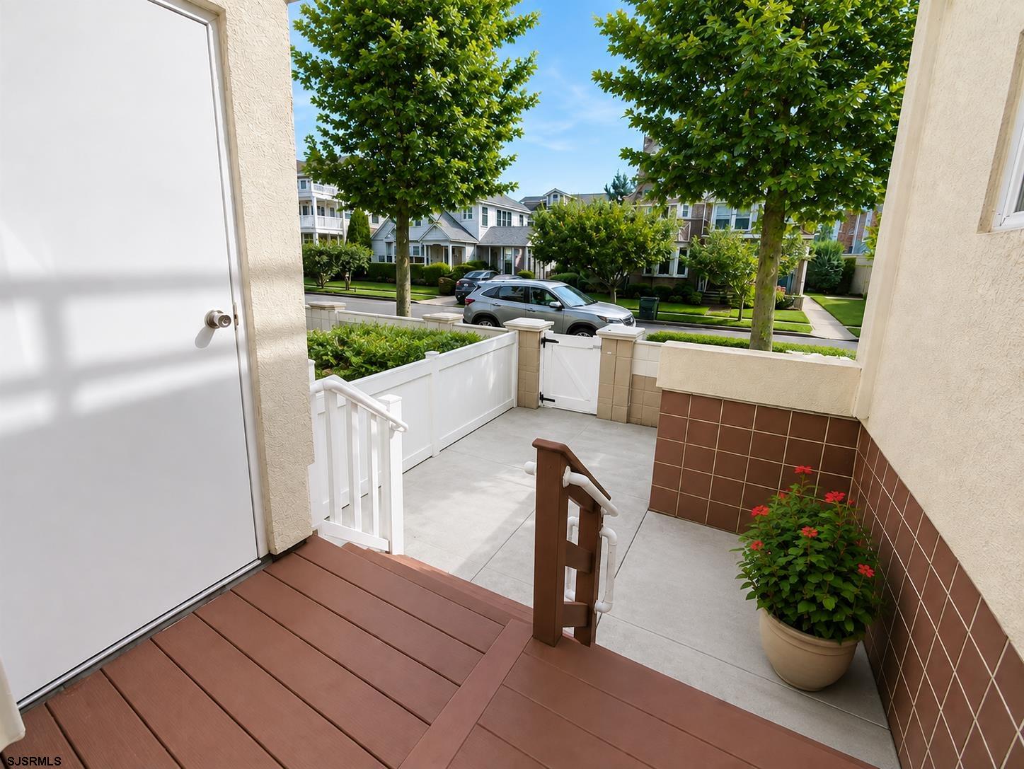 7701 Atlantic Ave Unit: 25A