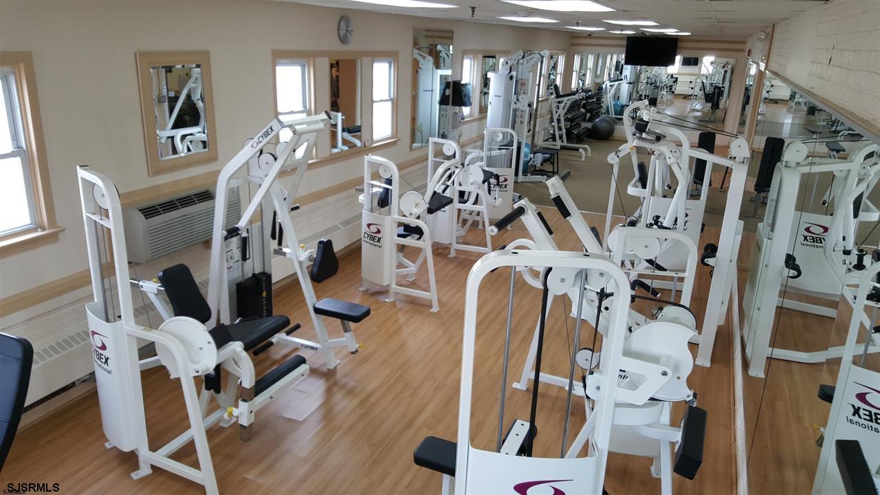 2721 Boardwalk Unit: 1517