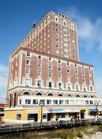 2721 Boardwalk Unit: 1517