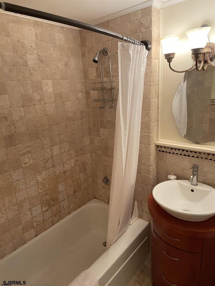 2721 Boardwalk Unit: 1517