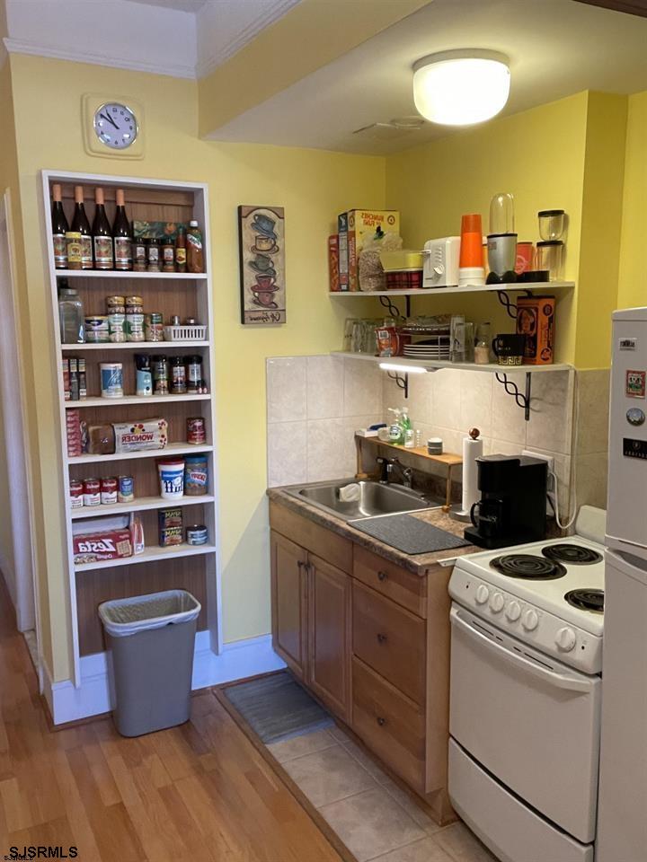 2721 Boardwalk Unit: 1517