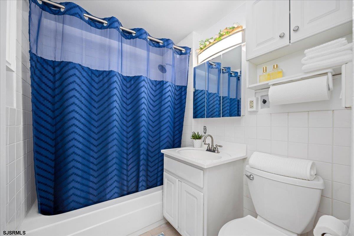 2721 Boardwalk Unit: 809