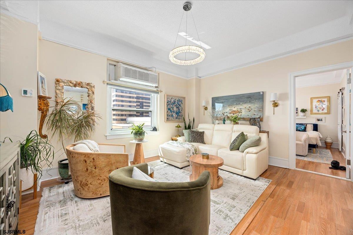 2721 Boardwalk Unit: 809