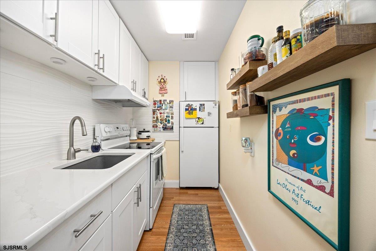 2721 Boardwalk Unit: 809