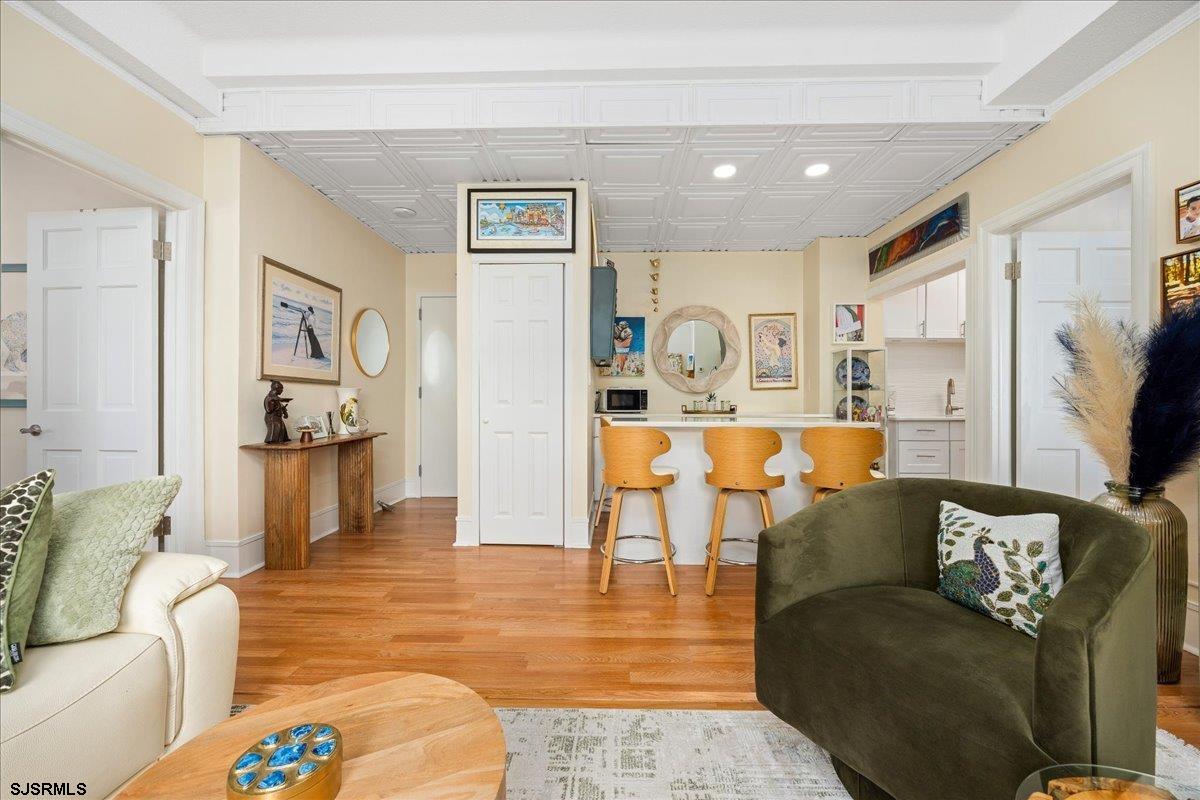 2721 Boardwalk Unit: 809