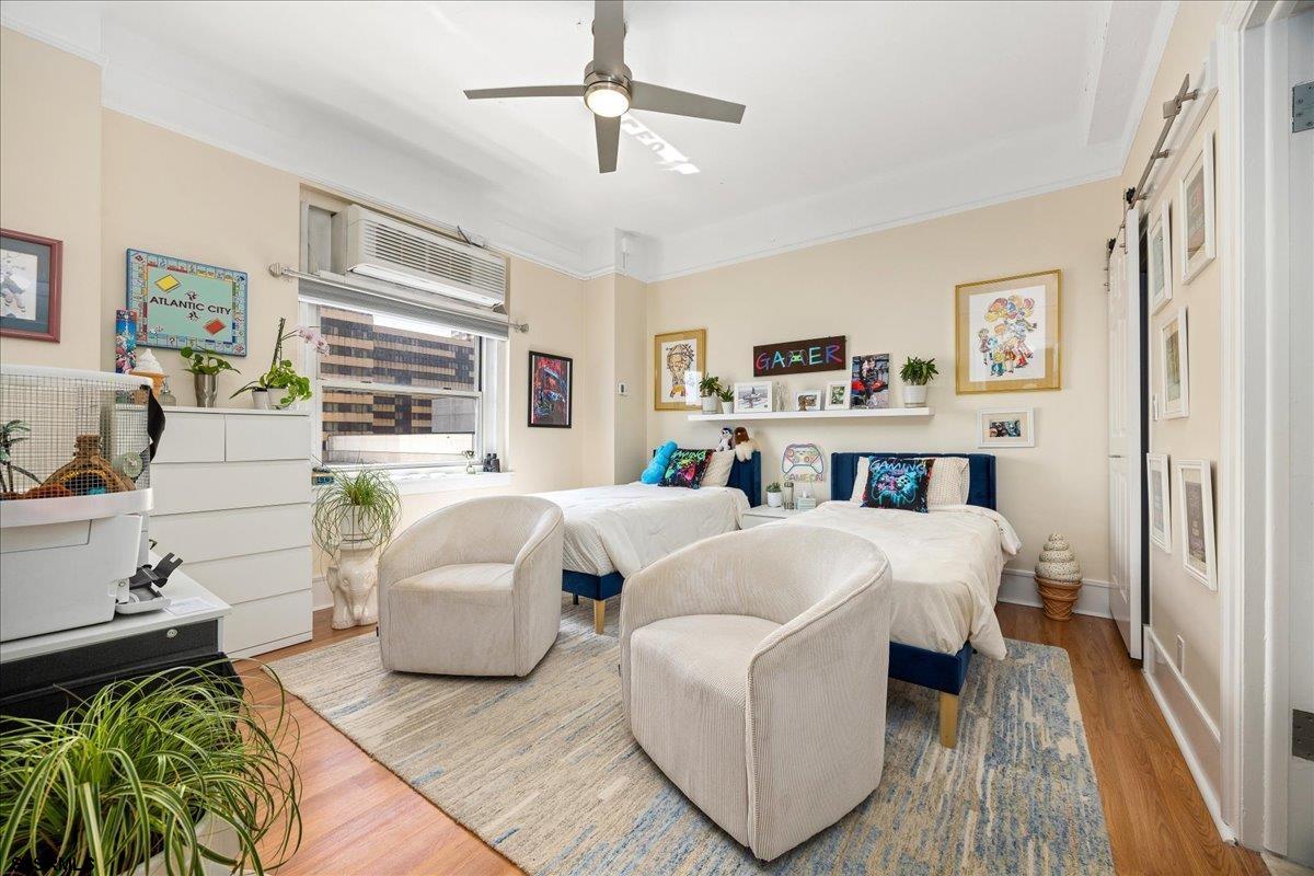 2721 Boardwalk Unit: 809