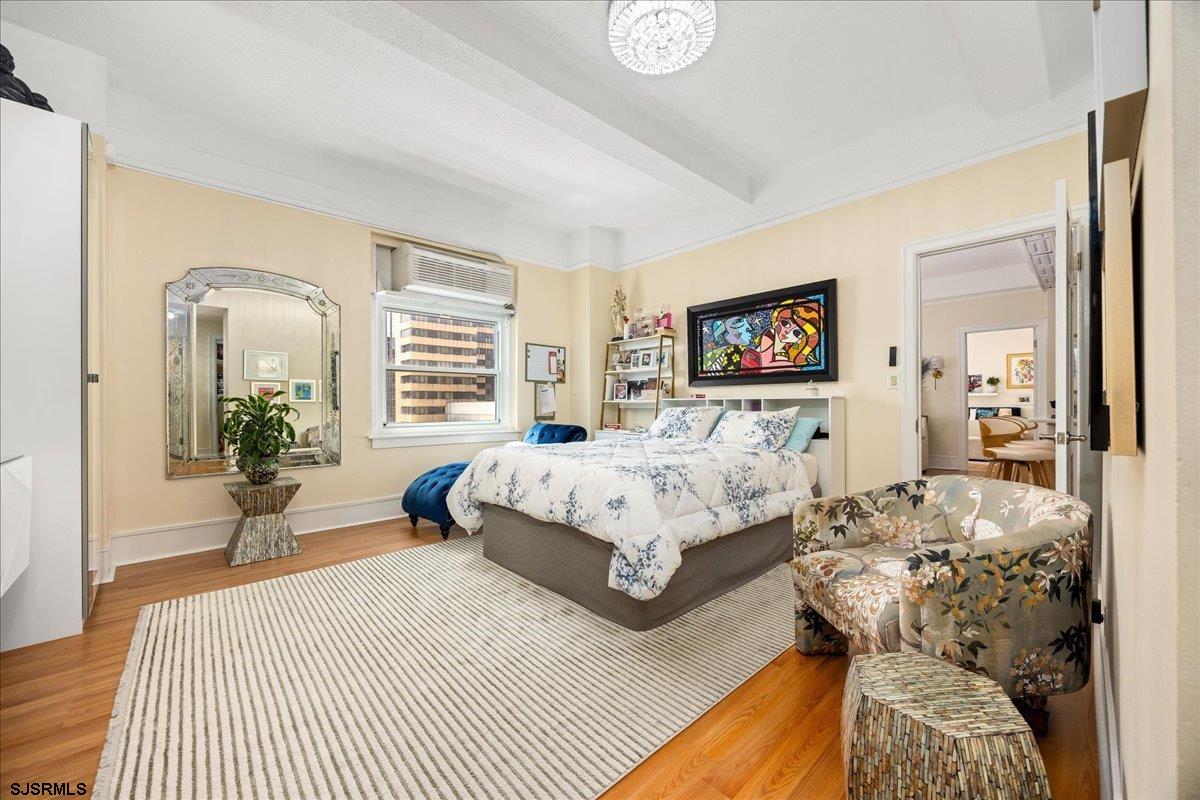 2721 Boardwalk Unit: 809
