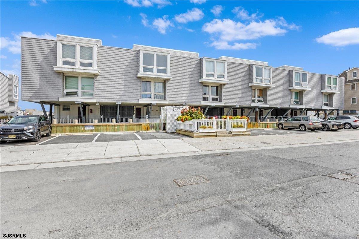 151 N Annapolis Ave Unit: 2