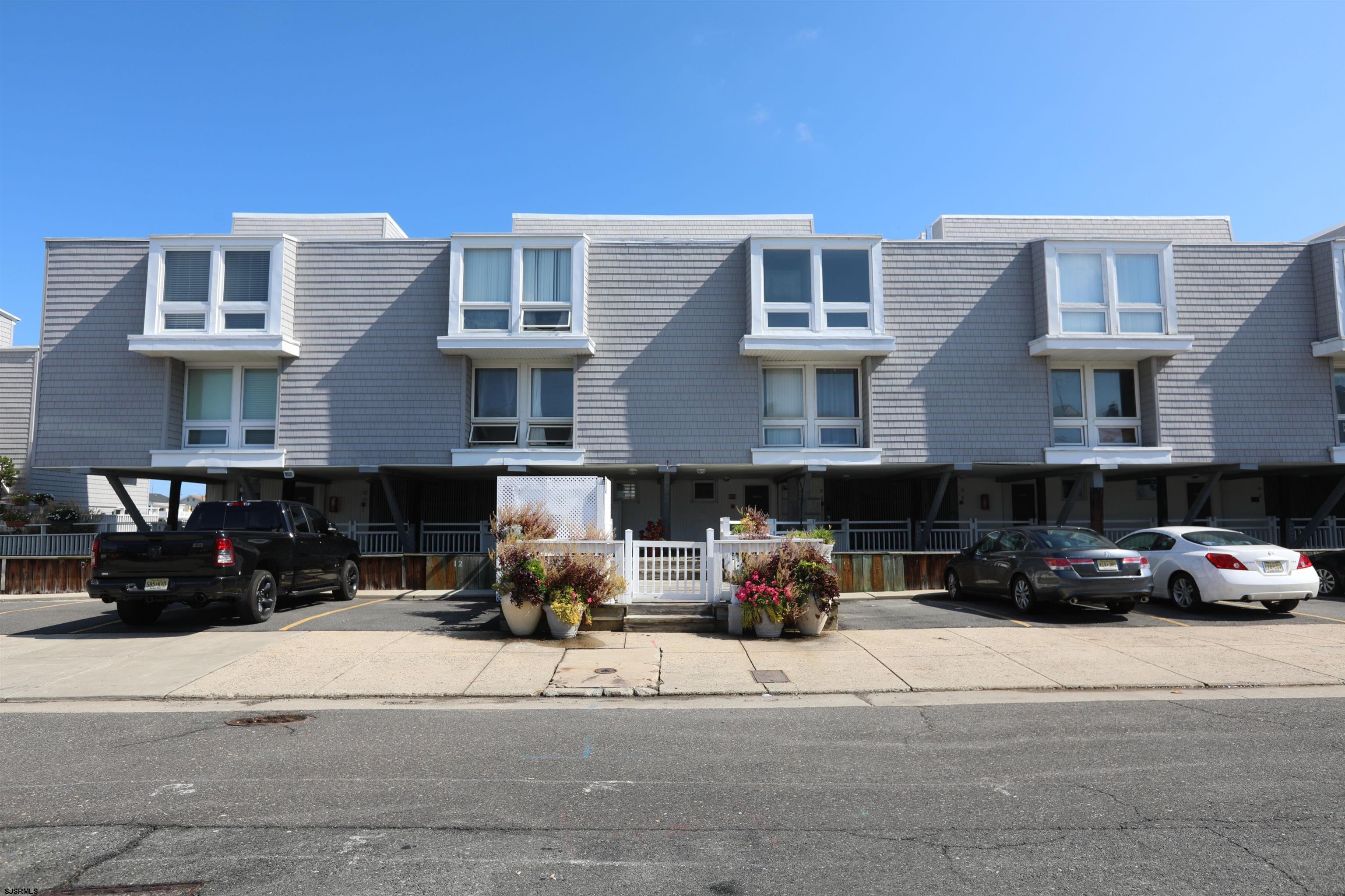 151 N Annapolis Ave Unit: 2