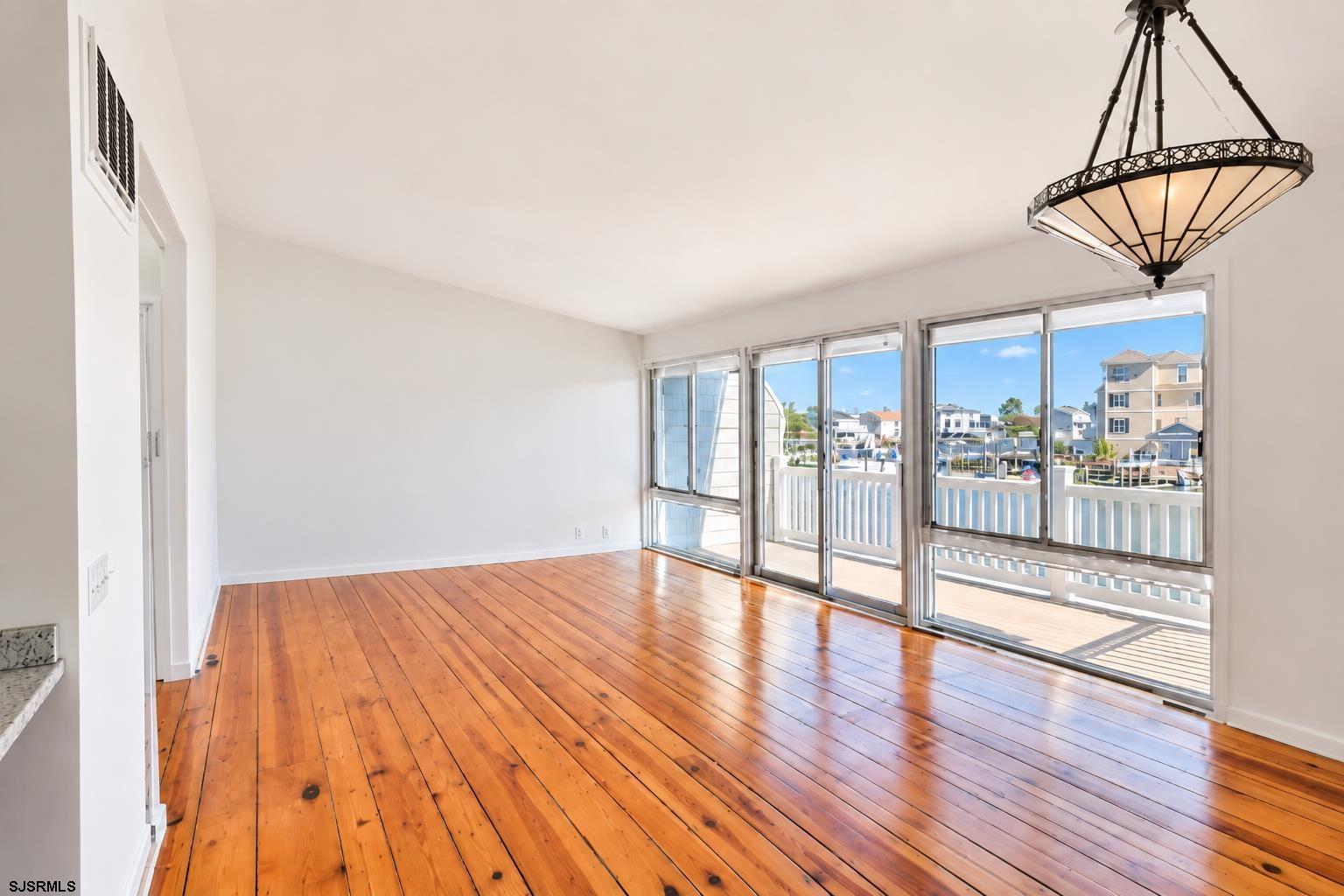 151 N Annapolis Ave Unit: 2