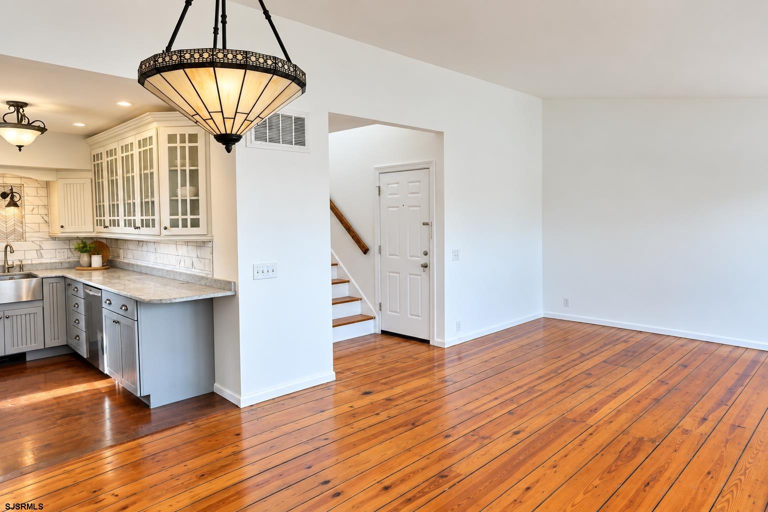 151 N Annapolis Ave Unit: 2