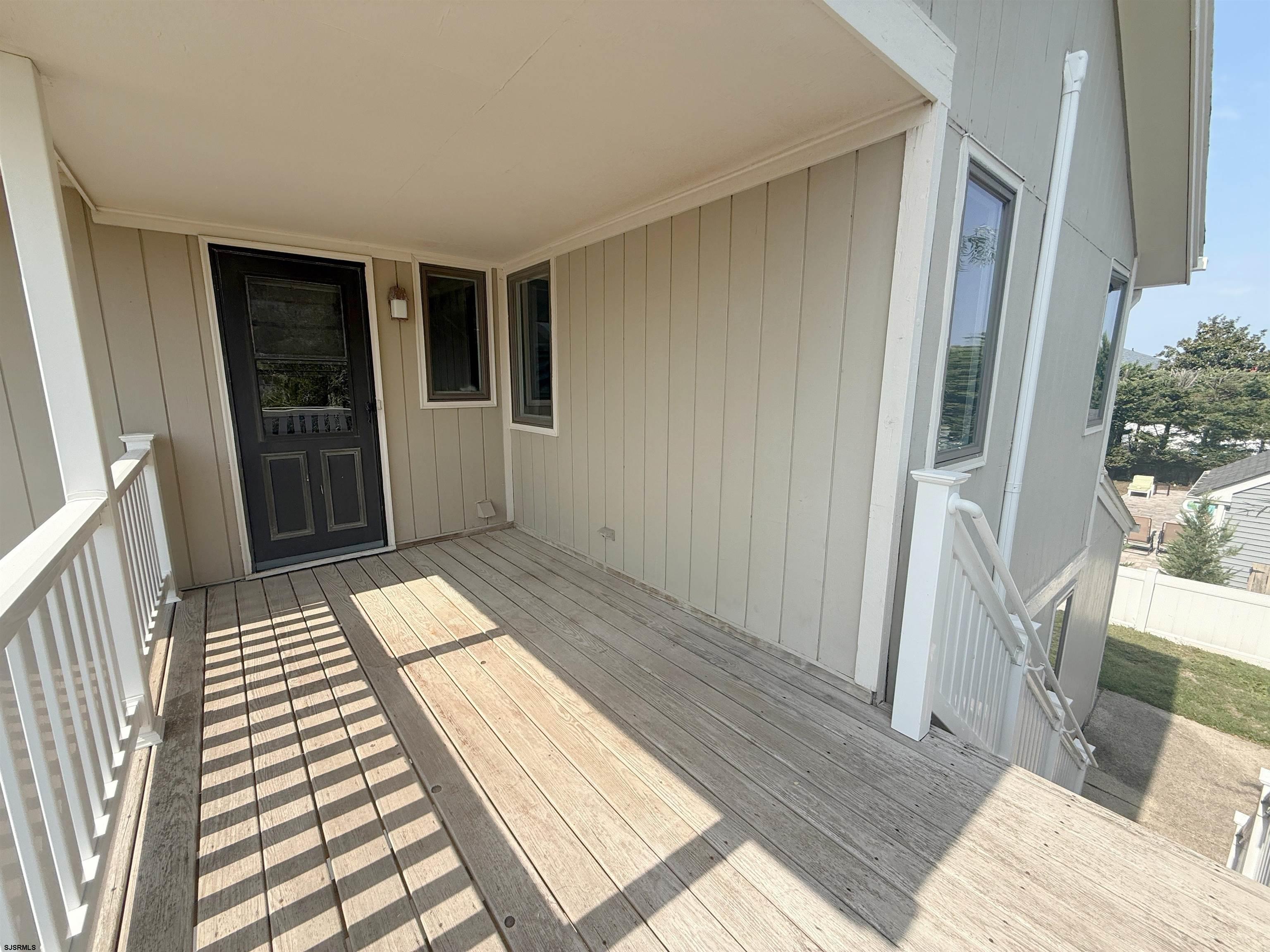 303 Windsor Dr