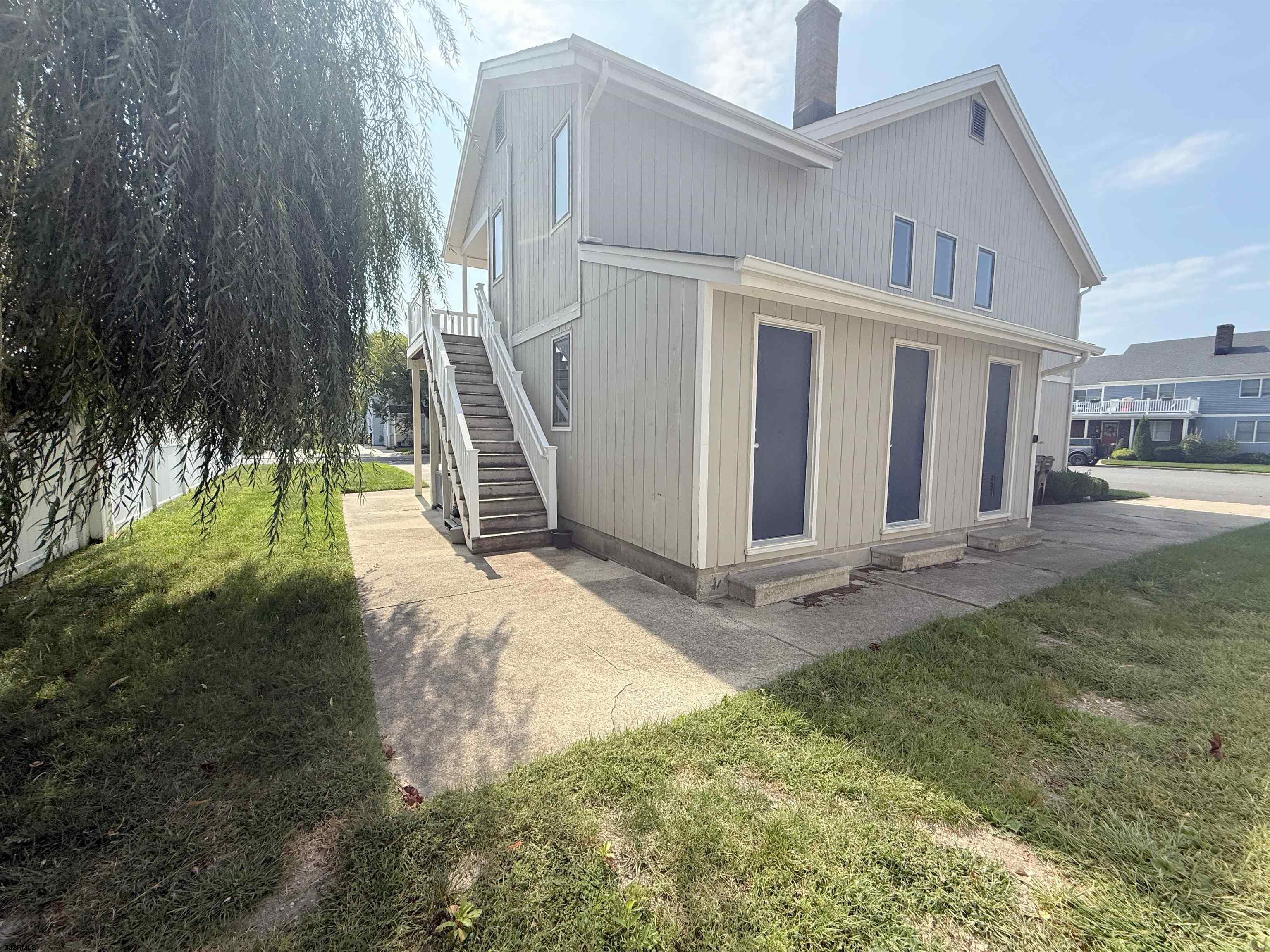303 Windsor Dr