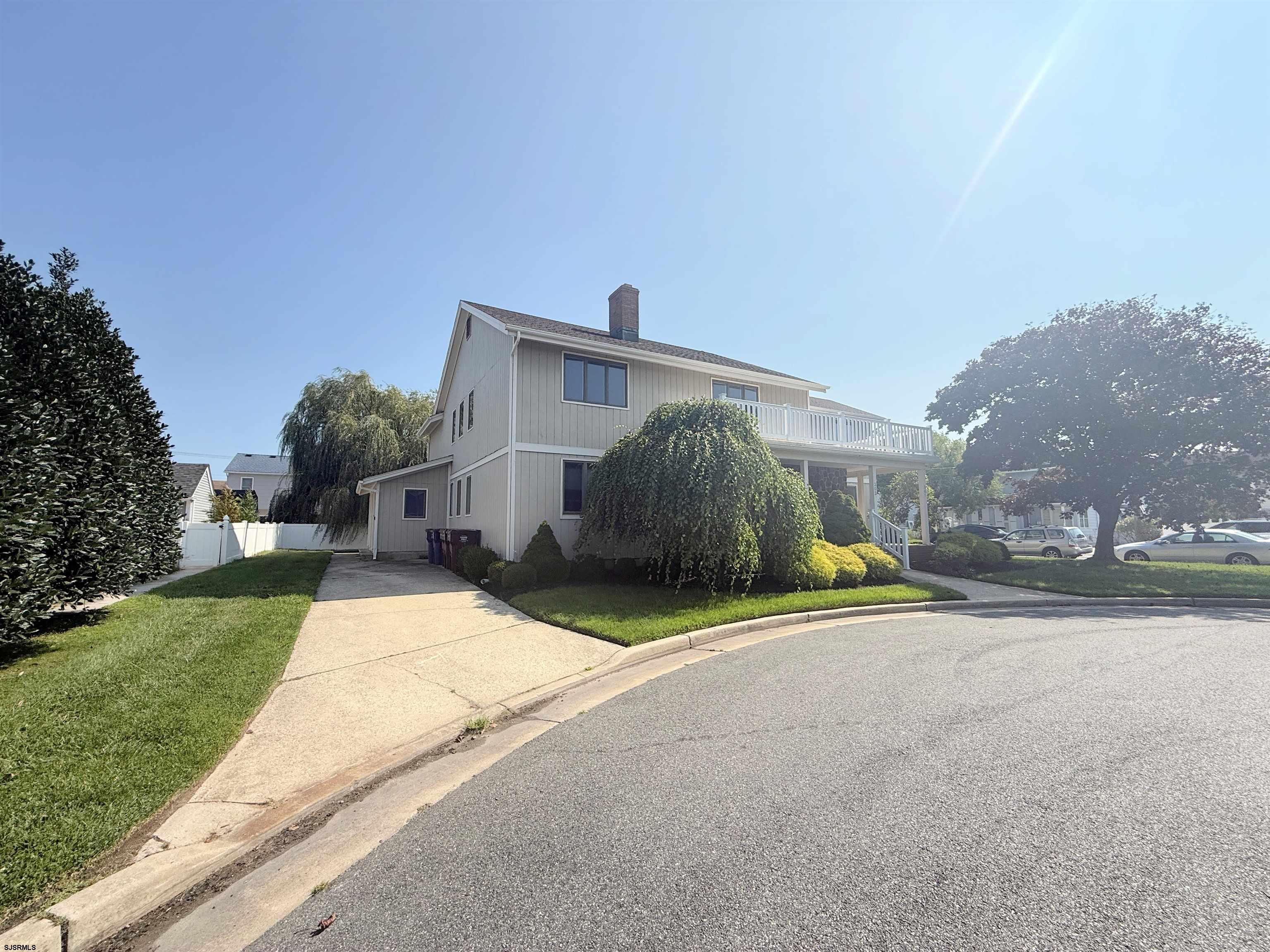 303 Windsor Dr