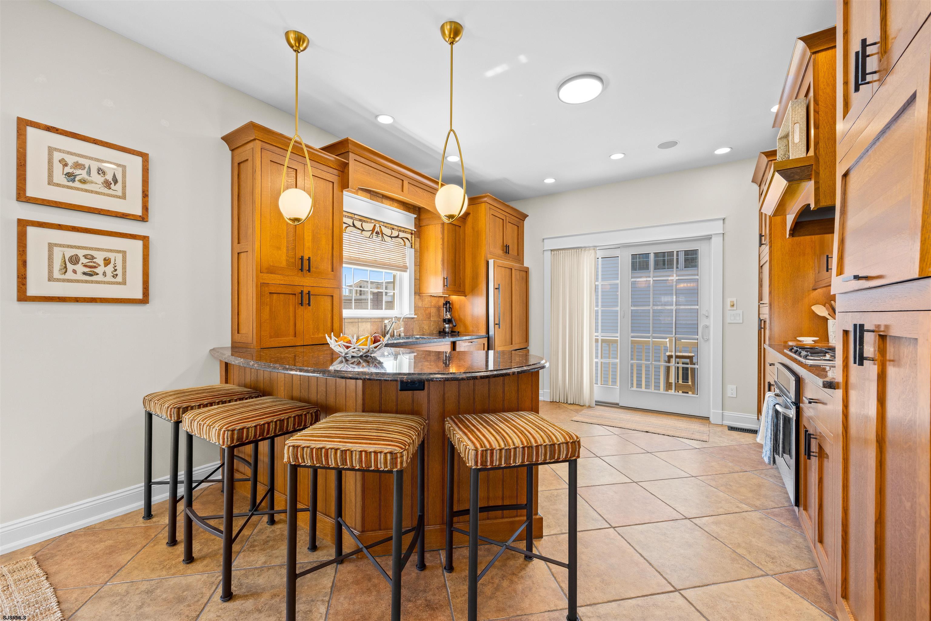 28 N Colgate Ave