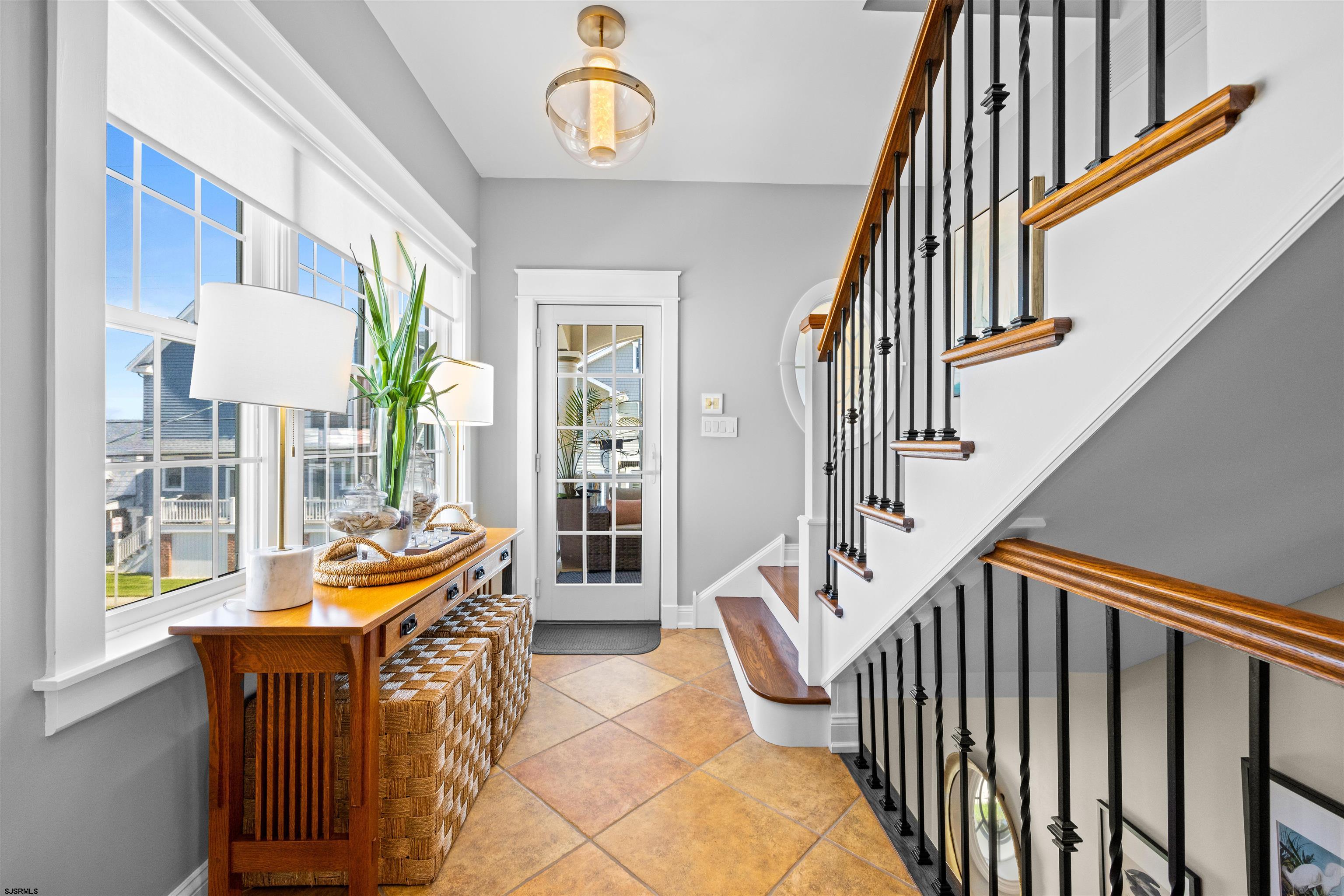 28 N Colgate Ave