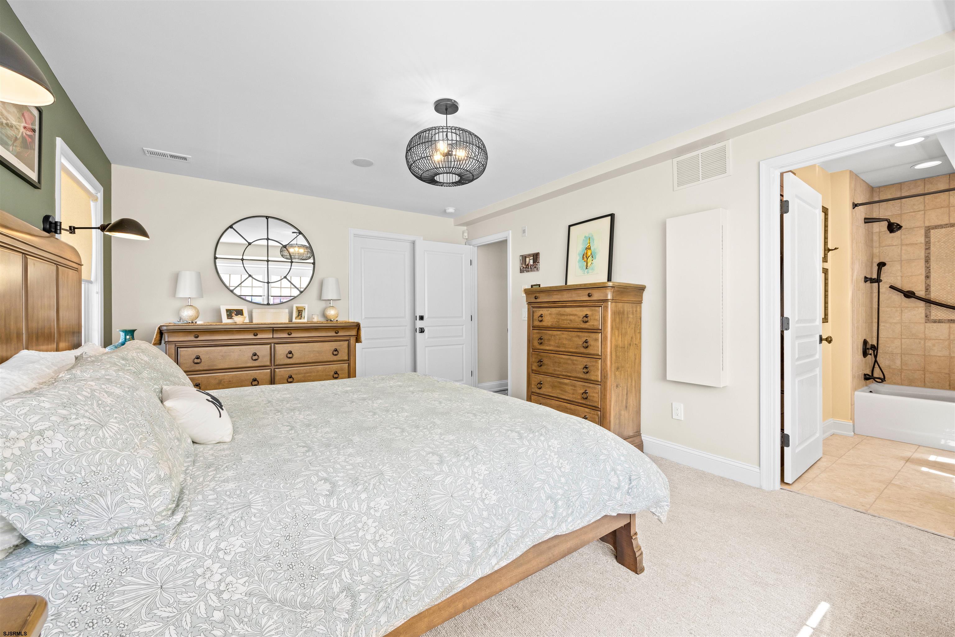 28 N Colgate Ave