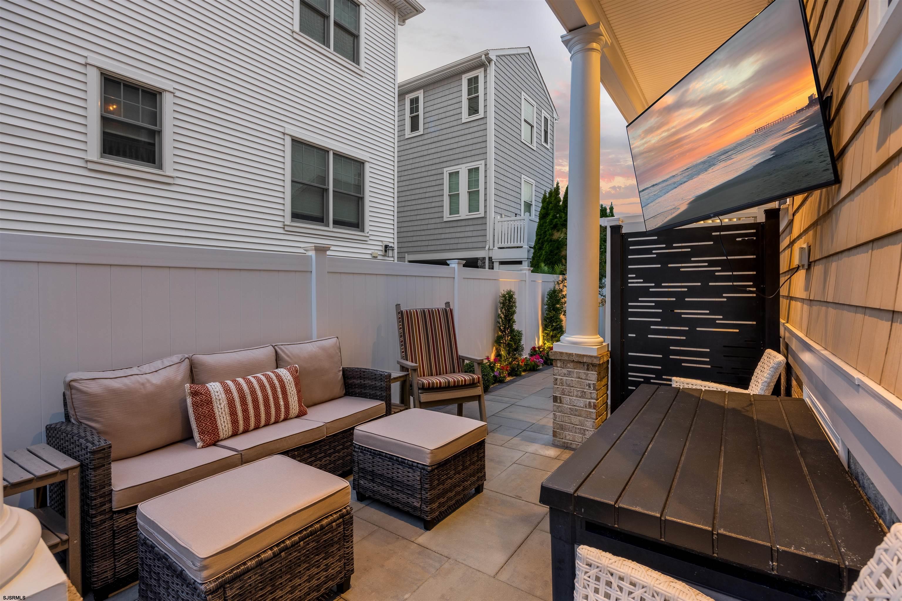 28 N Colgate Ave