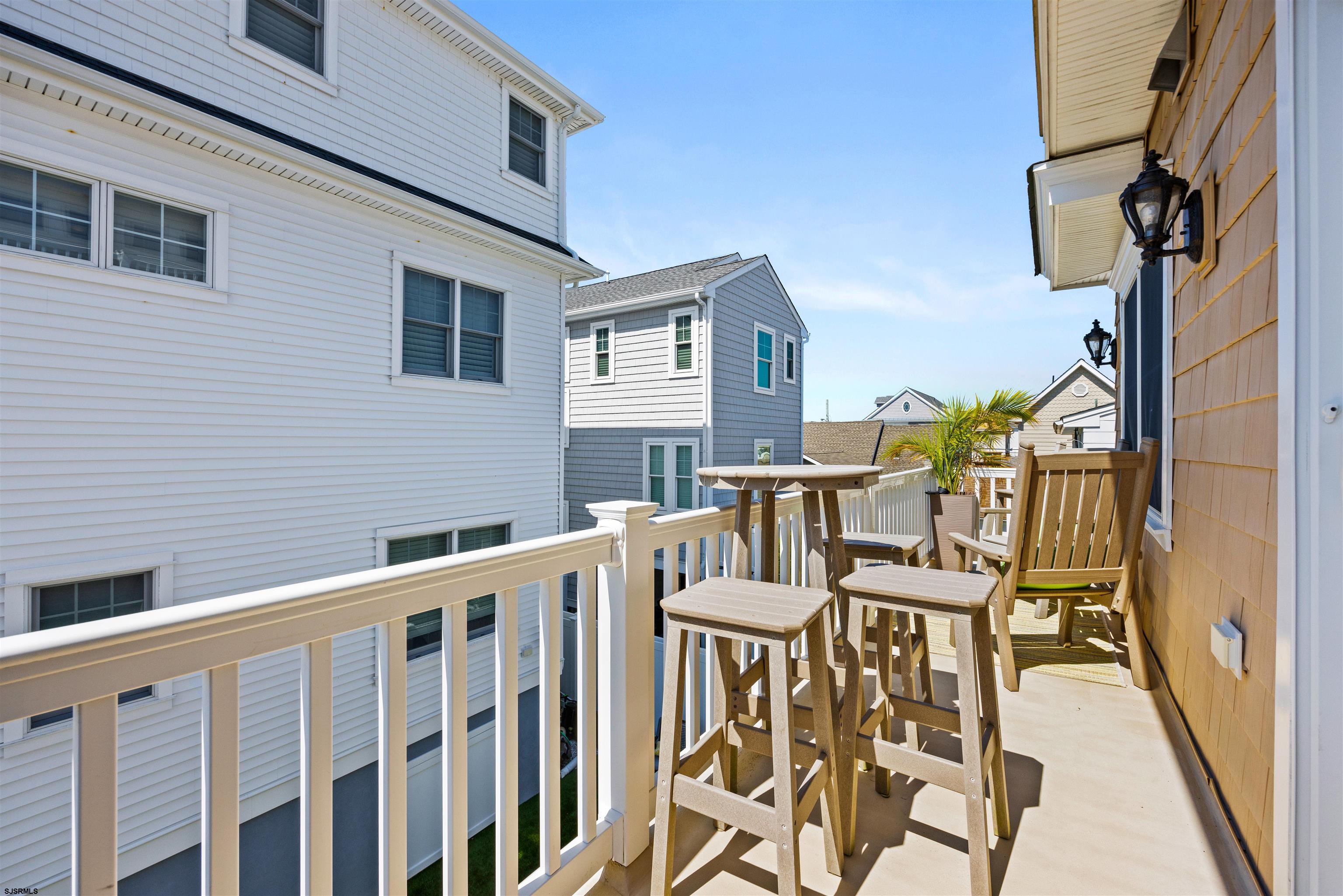 28 N Colgate Ave