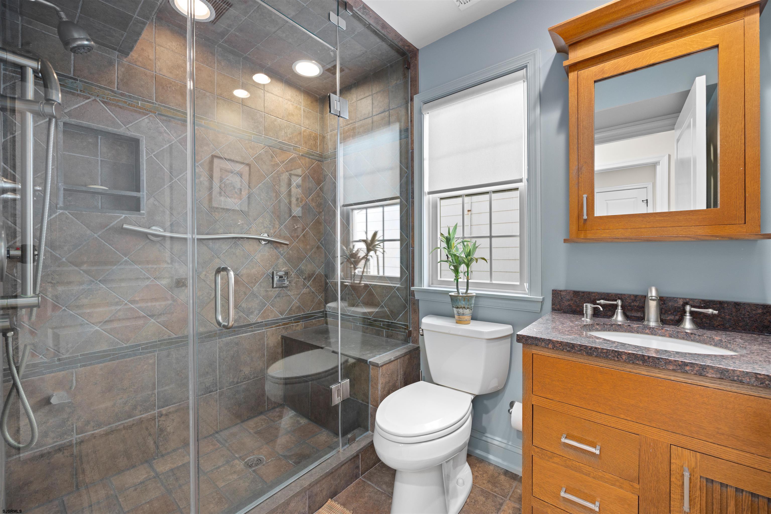 28 N Colgate Ave