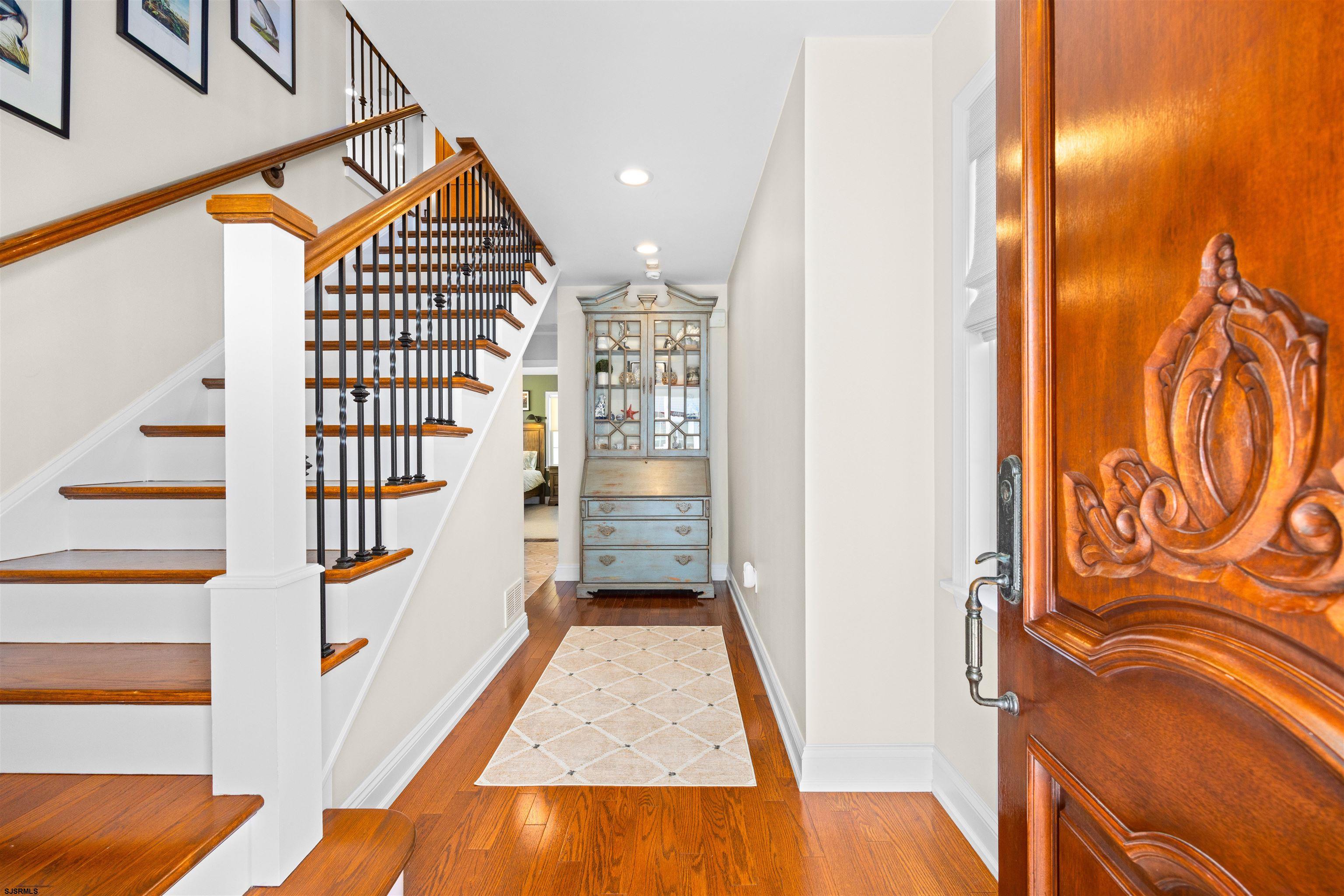 28 N Colgate Ave