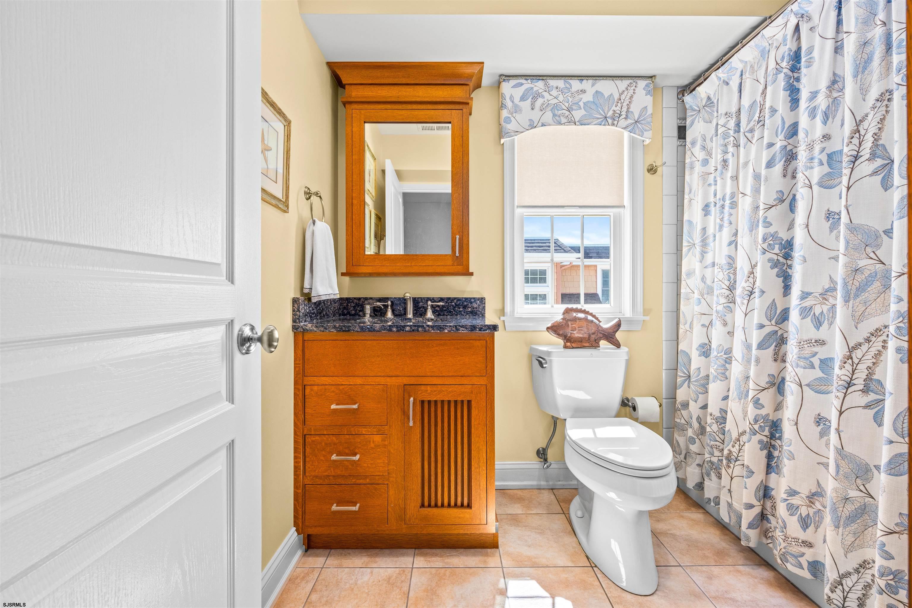28 N Colgate Ave