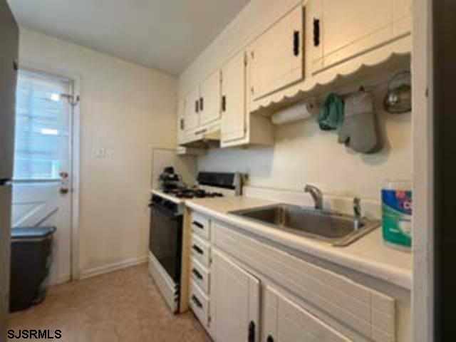 707 N Dorset #B10 Ave Unit: B10