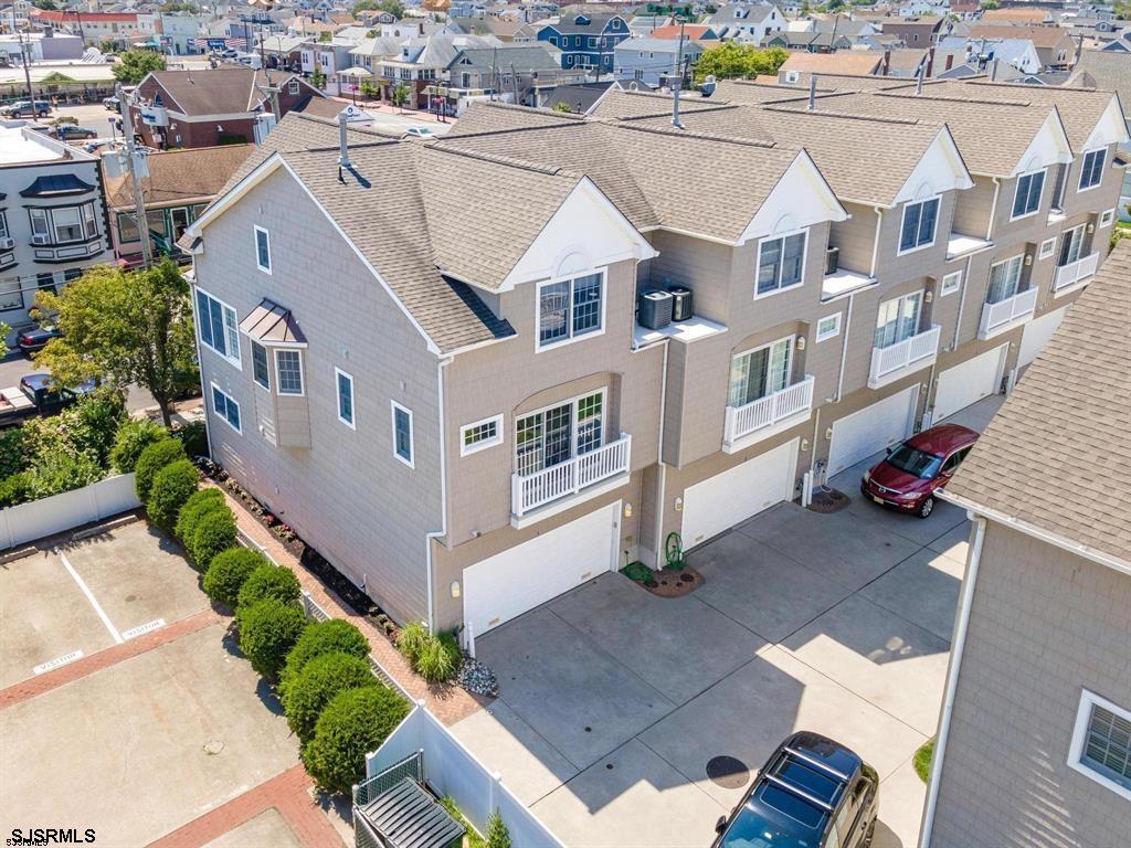 1 S Douglas Ave