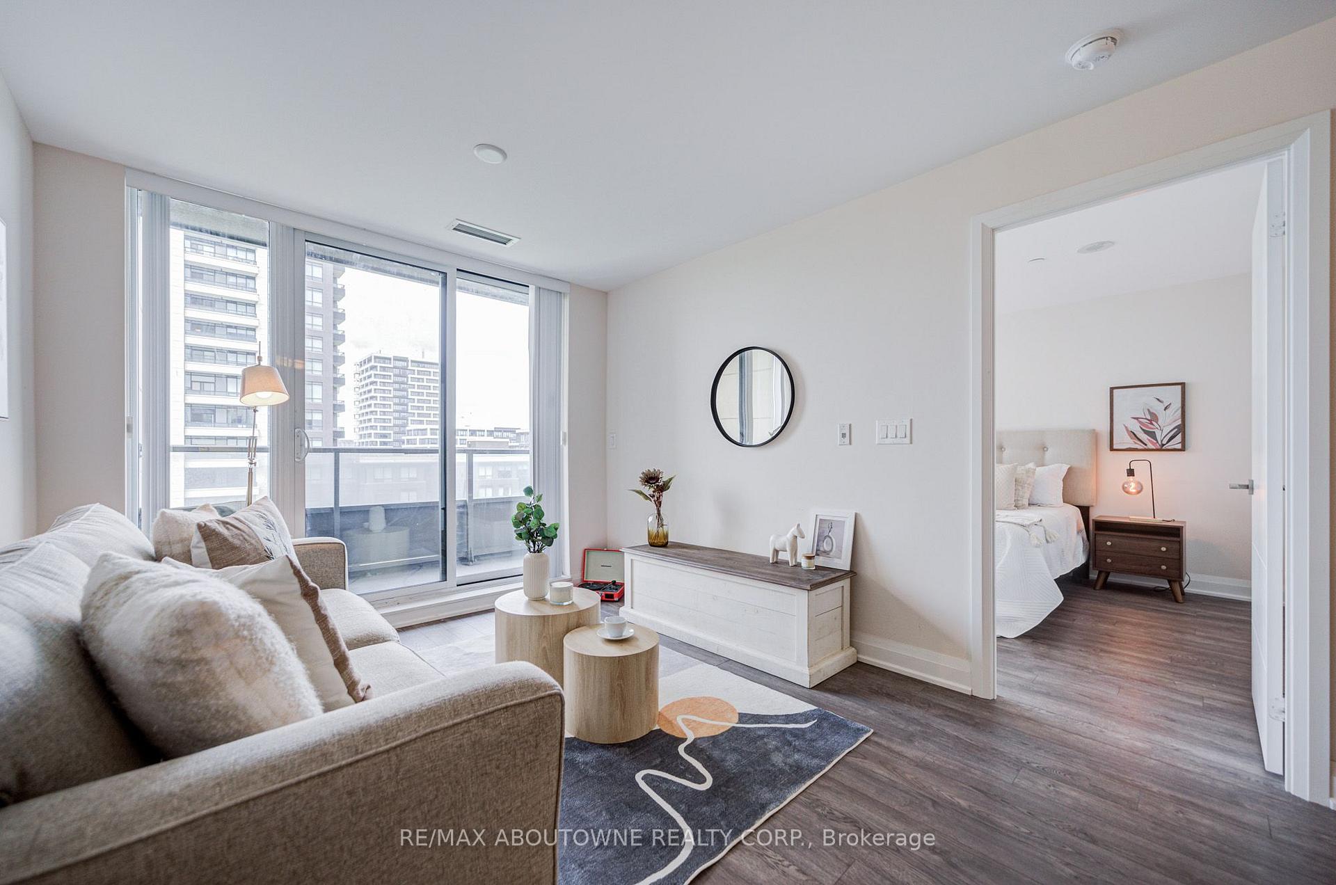 18 Uptown Drive 921