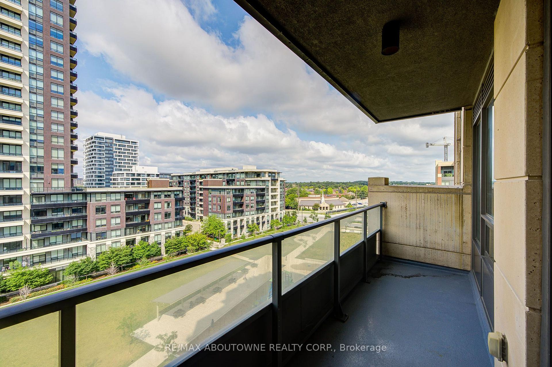 18 Uptown Drive 921