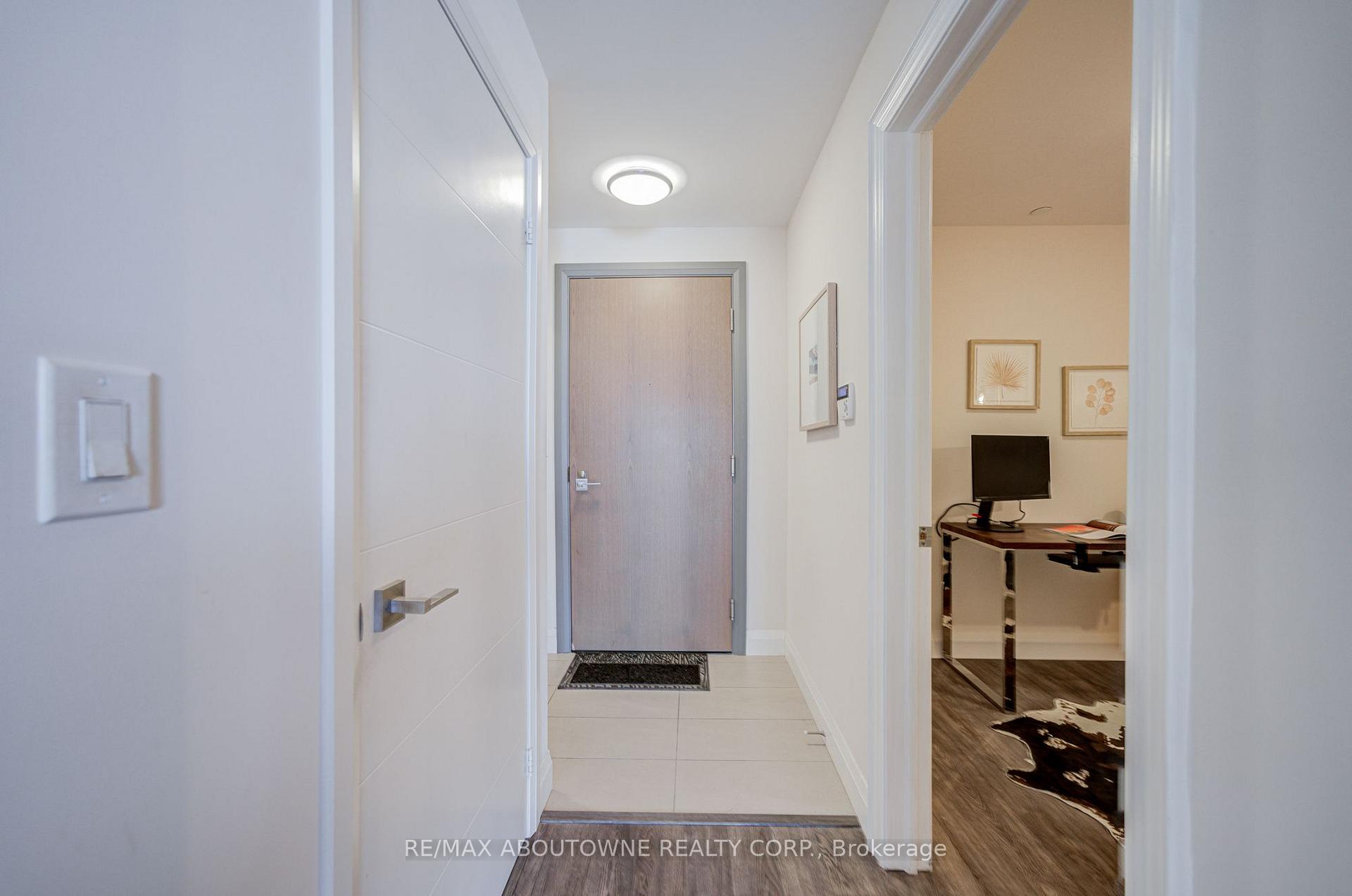 18 Uptown Drive 921