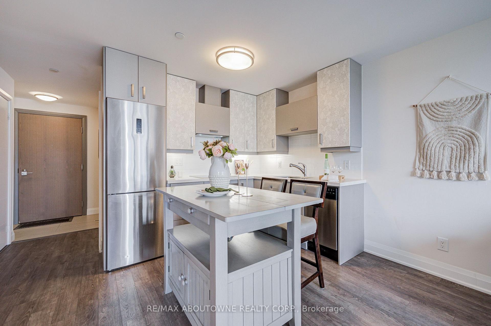 18 Uptown Drive 921