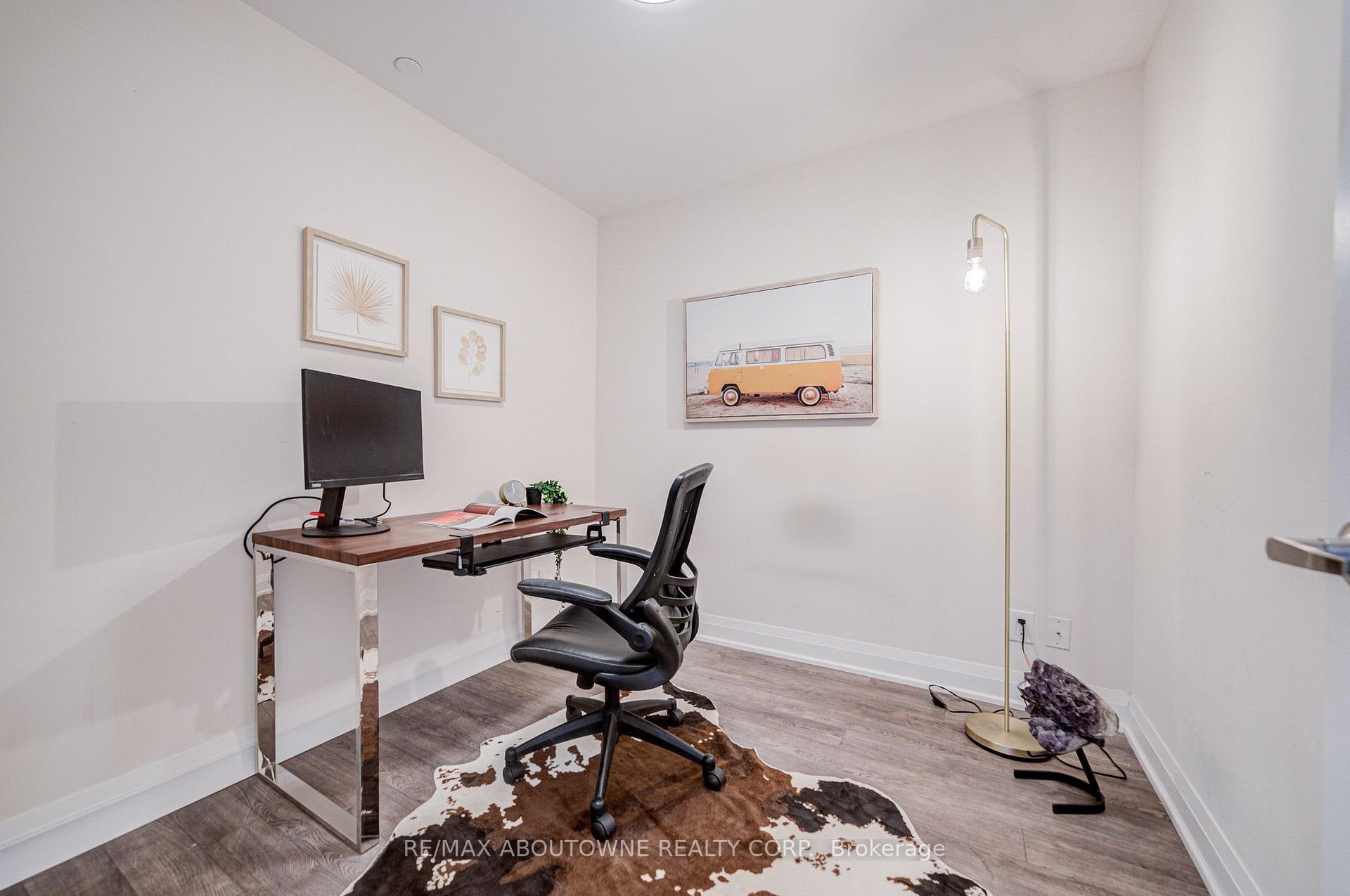 18 Uptown Drive 921