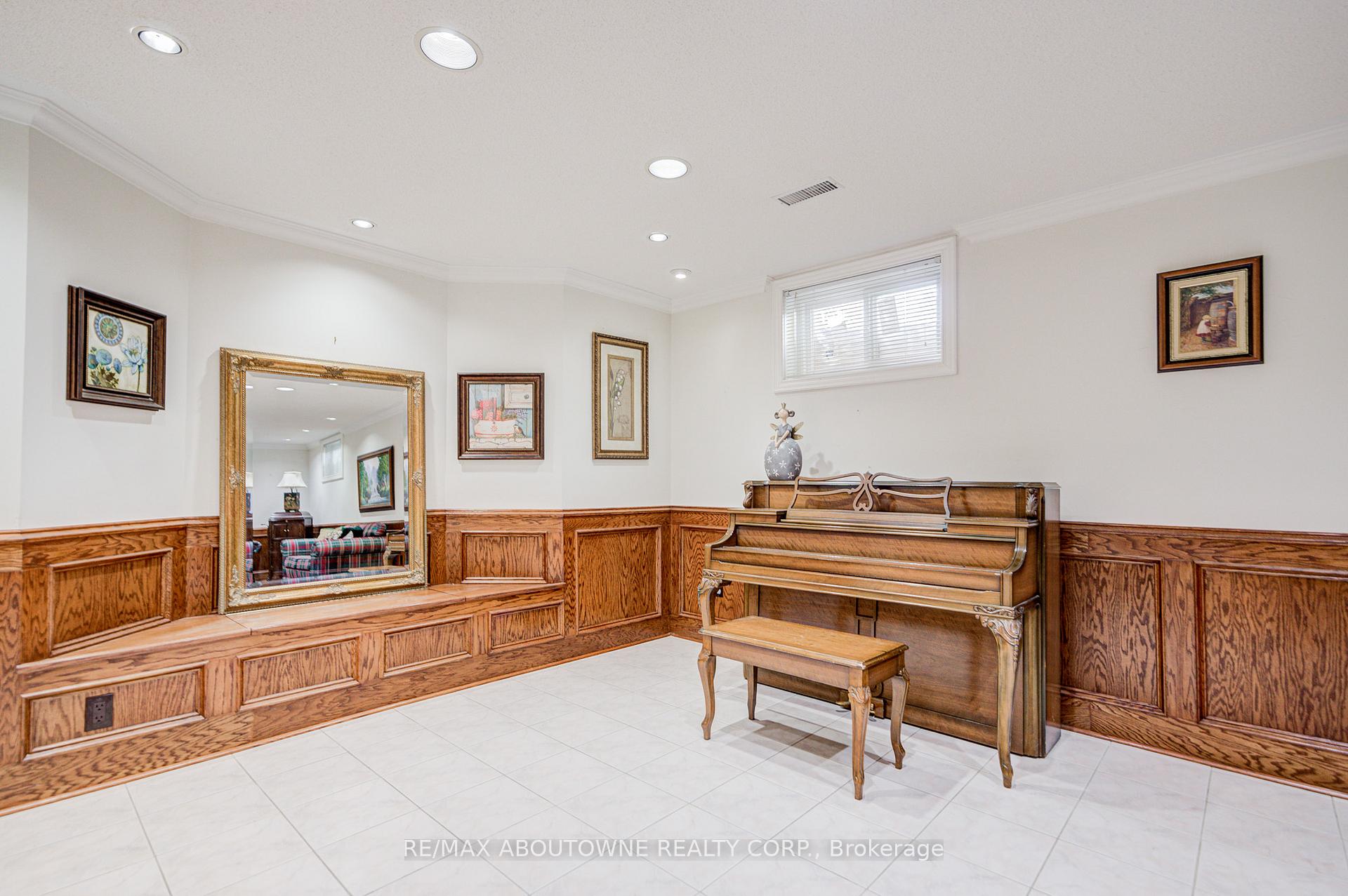 1248 Old Colony Road, Oakville