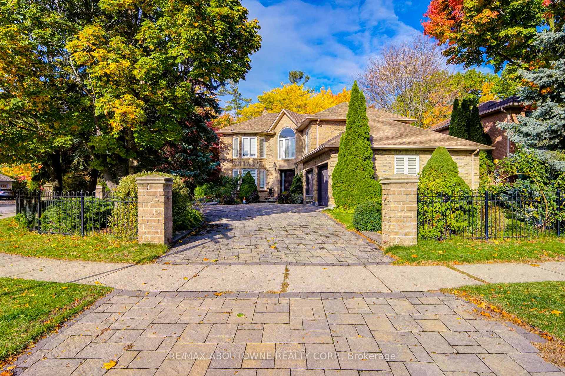 1248 Old Colony Road, Oakville