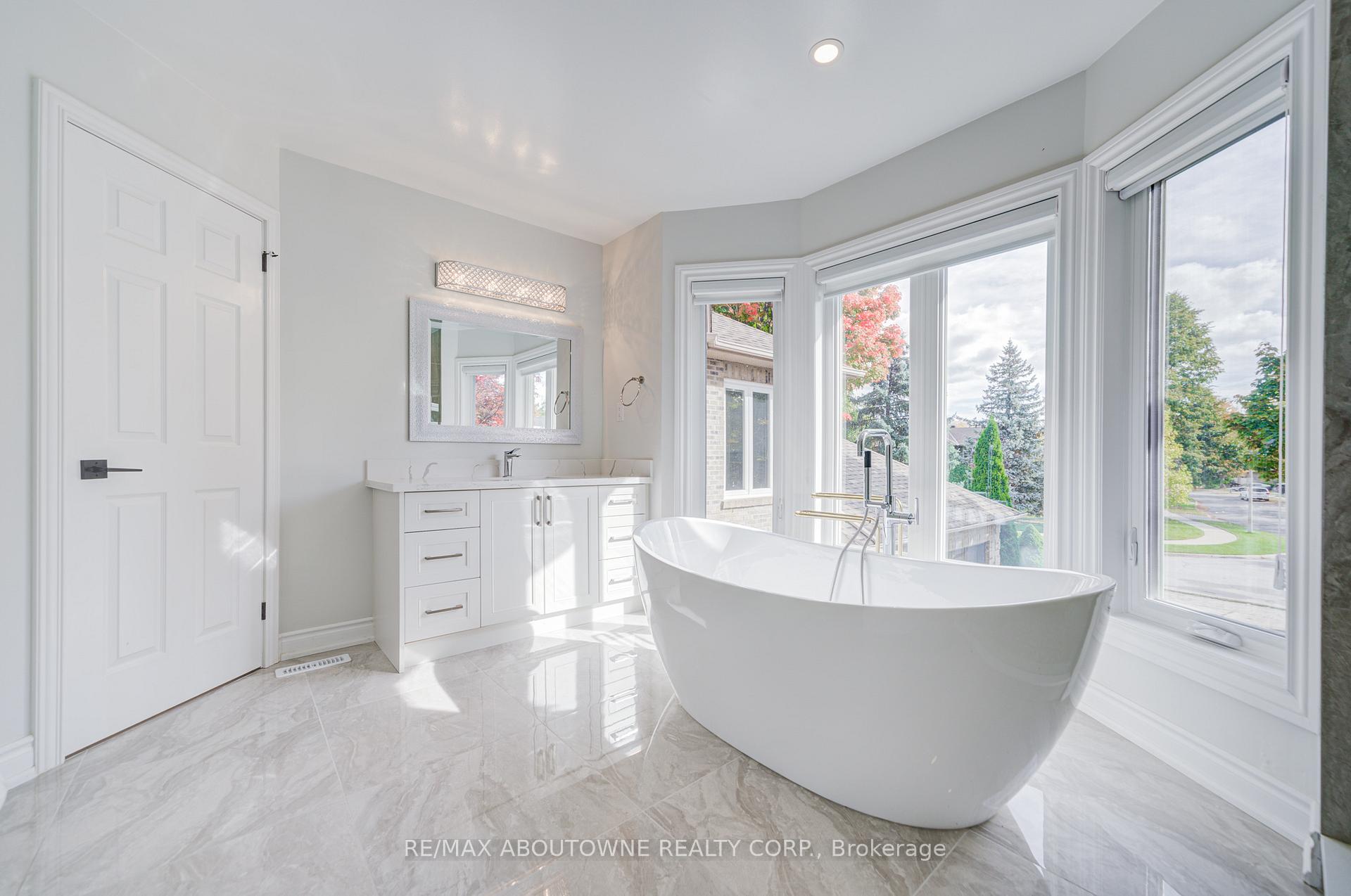 1248 Old Colony Road, Oakville