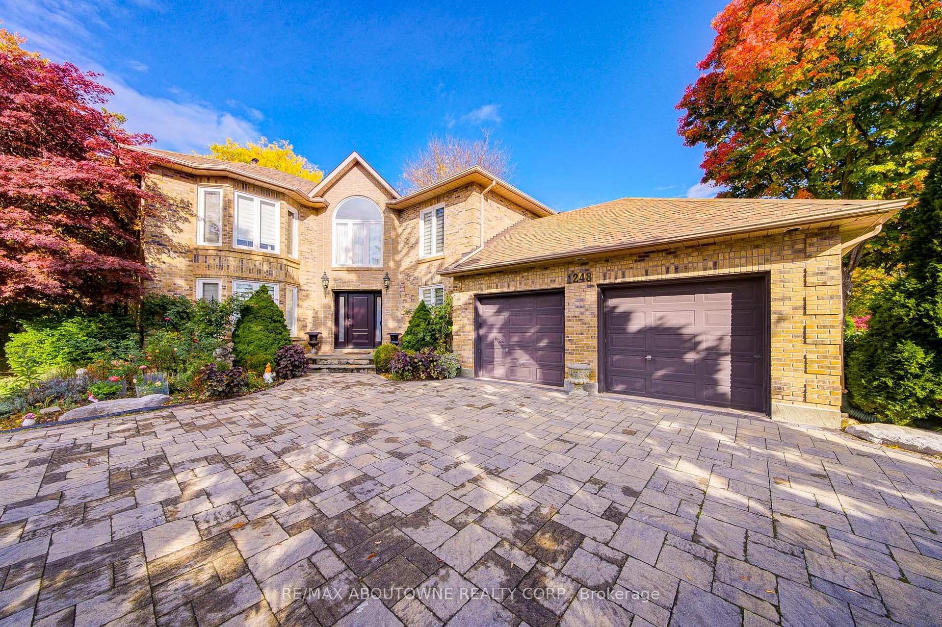 1248 Old Colony Road, Oakville