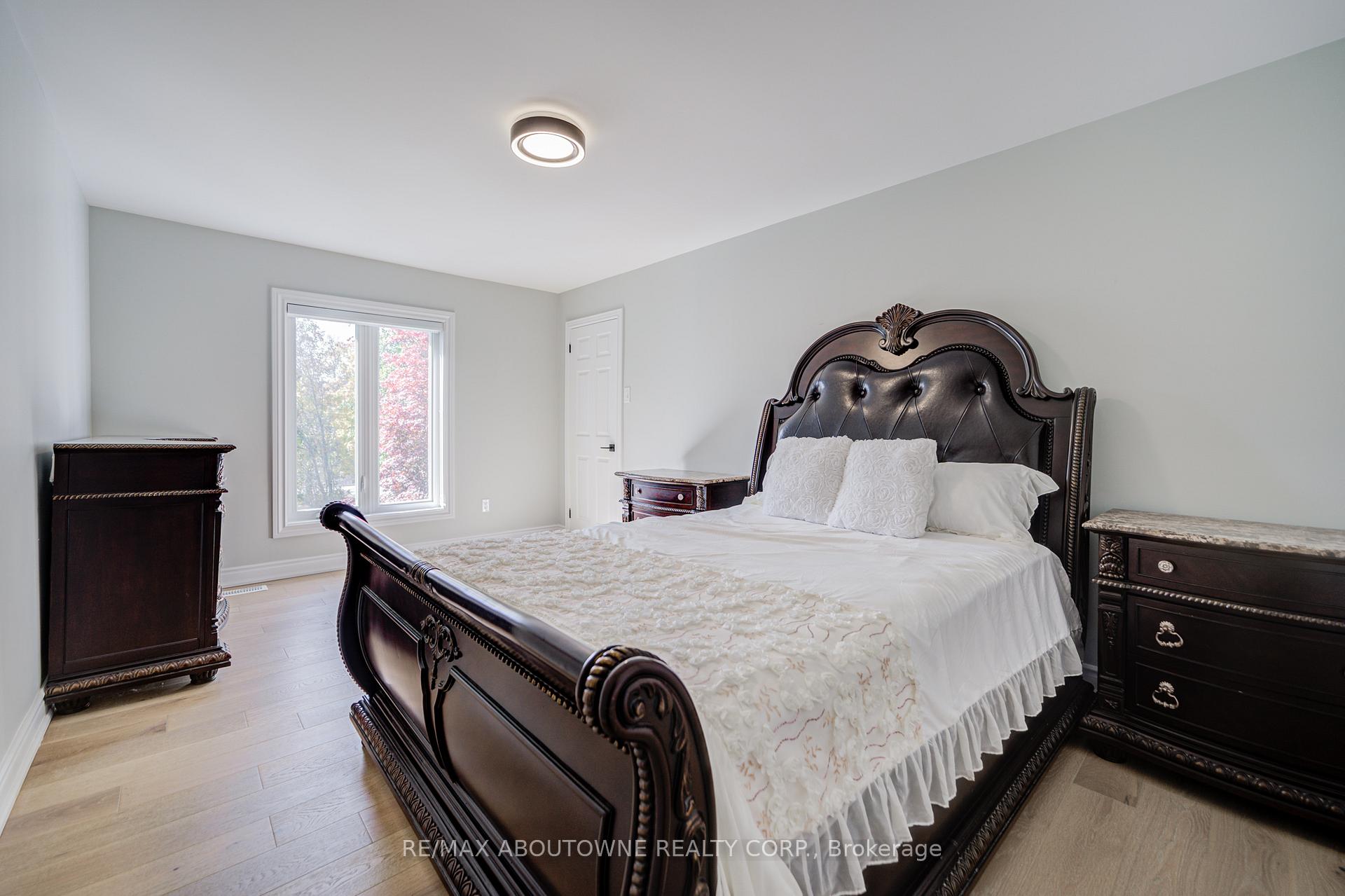 1248 Old Colony Road, Oakville