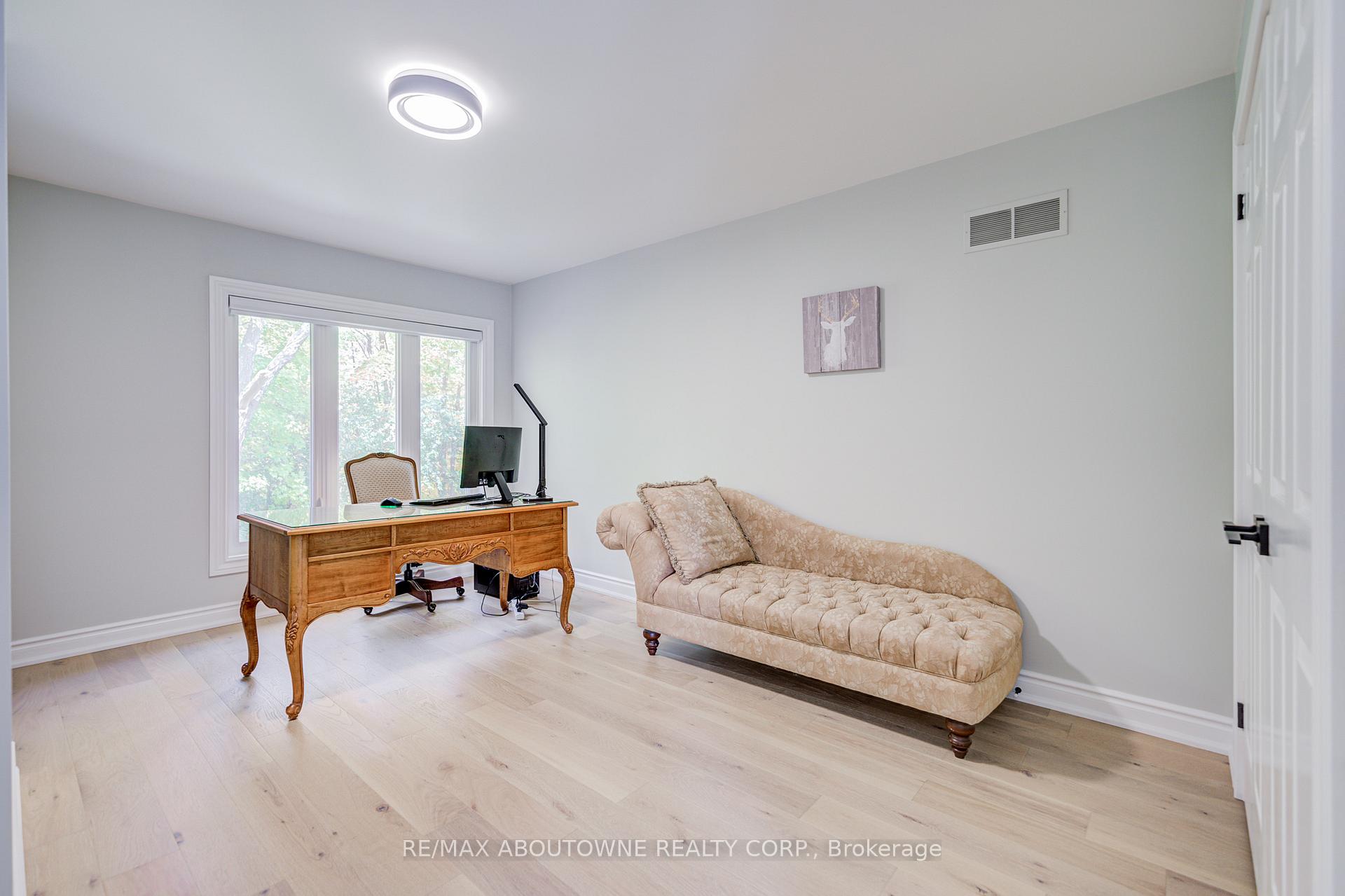 1248 Old Colony Road, Oakville