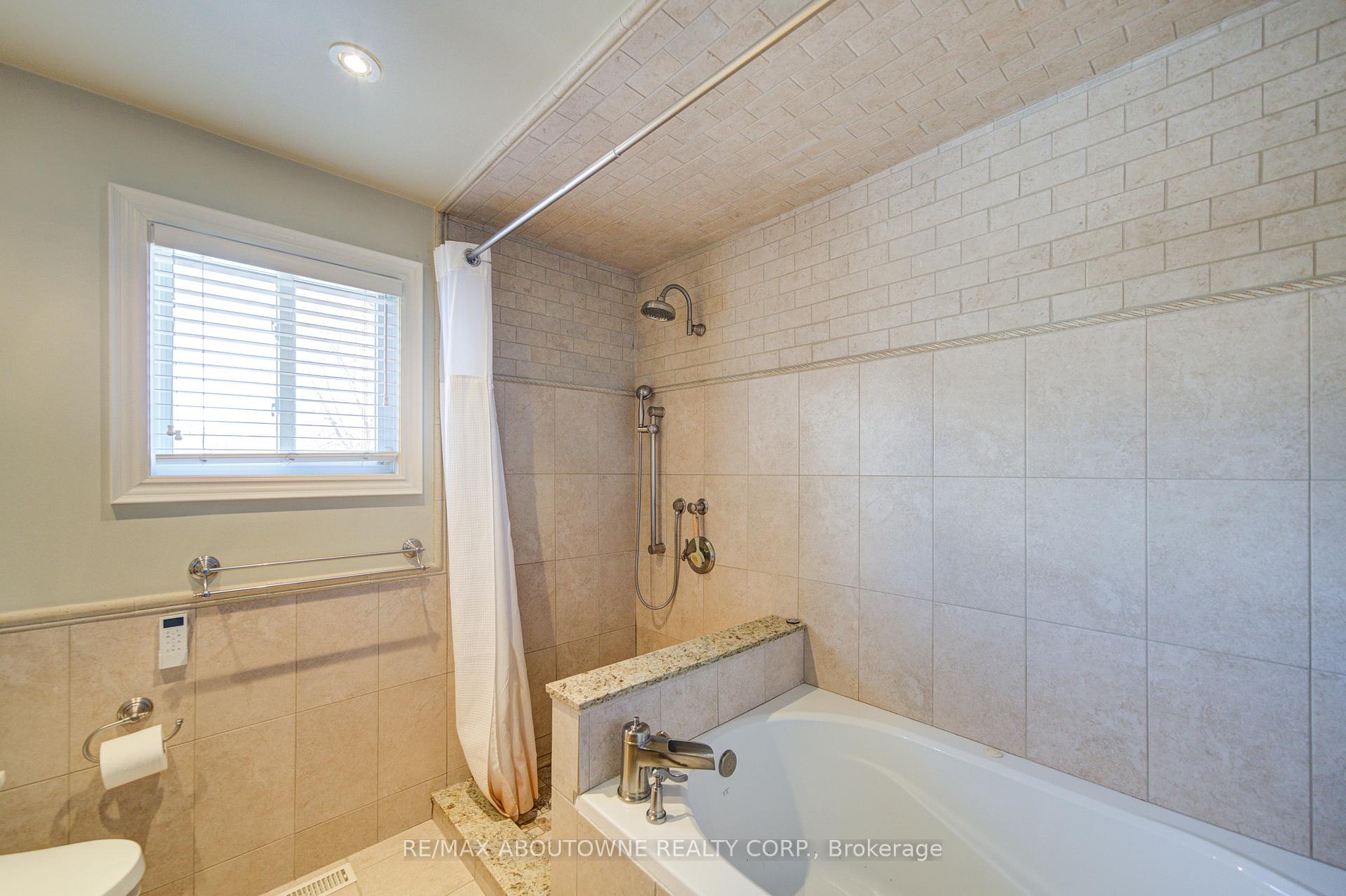 1251 Old Colony Road