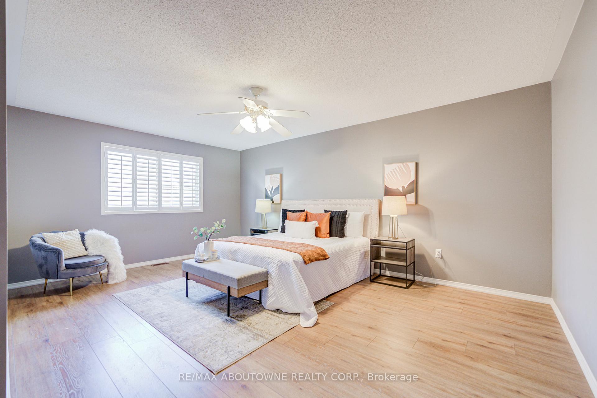 3041 Caulfield Crescent