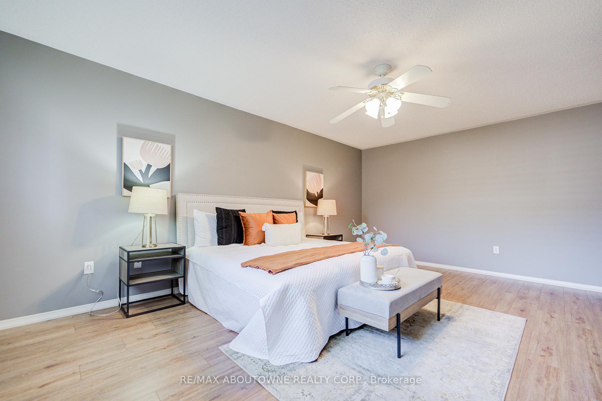 3041 Caulfield Crescent