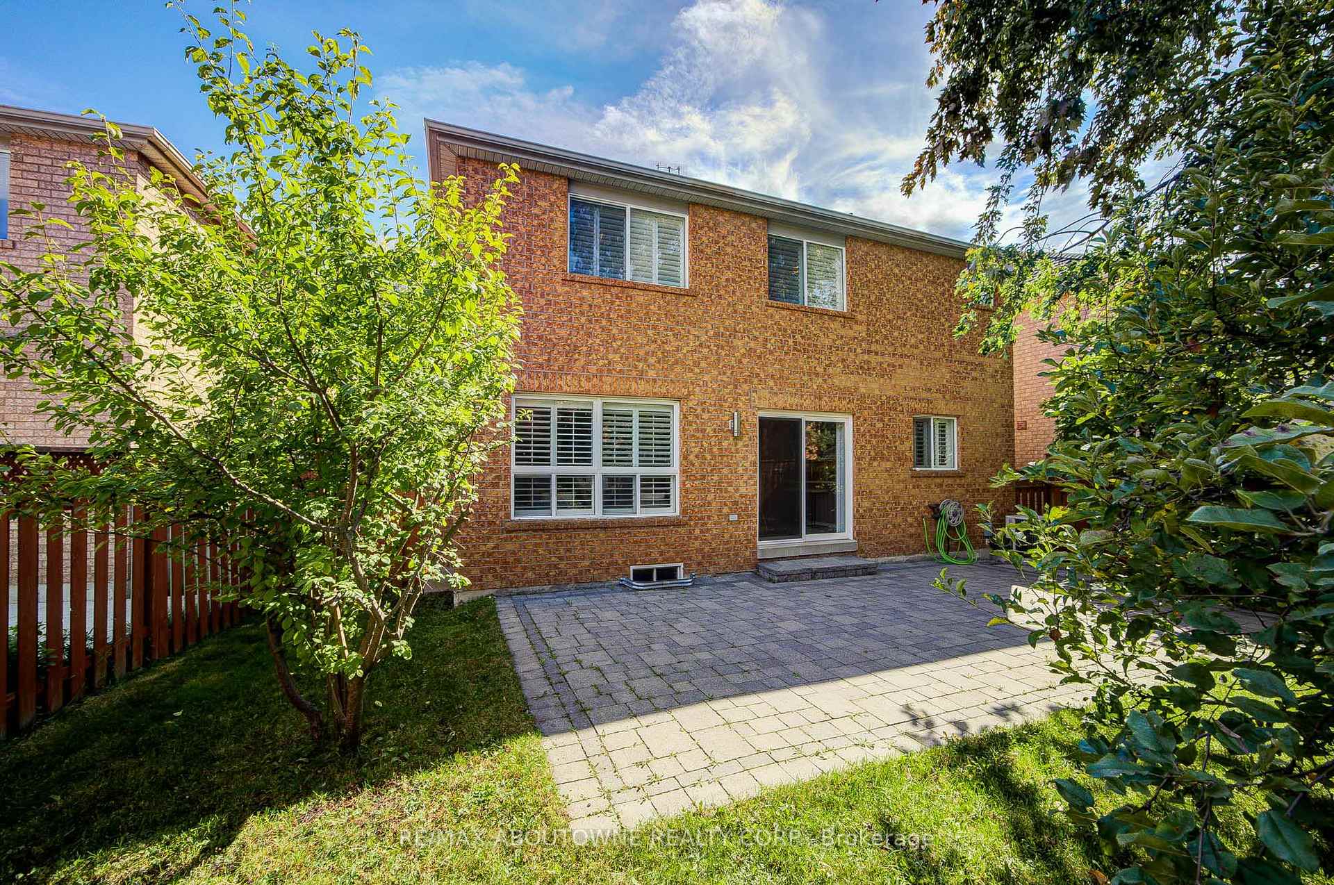 3041 Caulfield Crescent