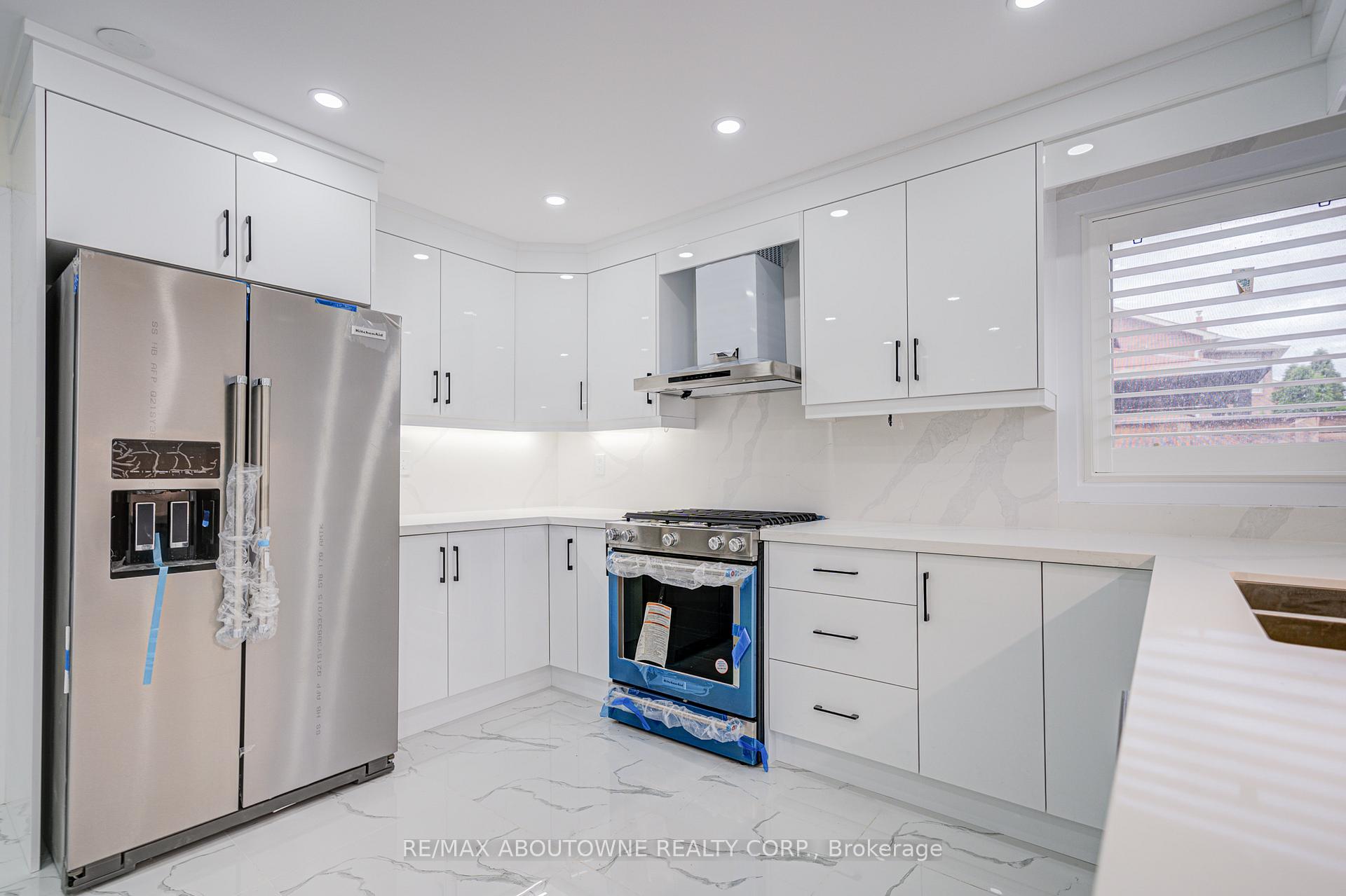 1126 Berkshire Court