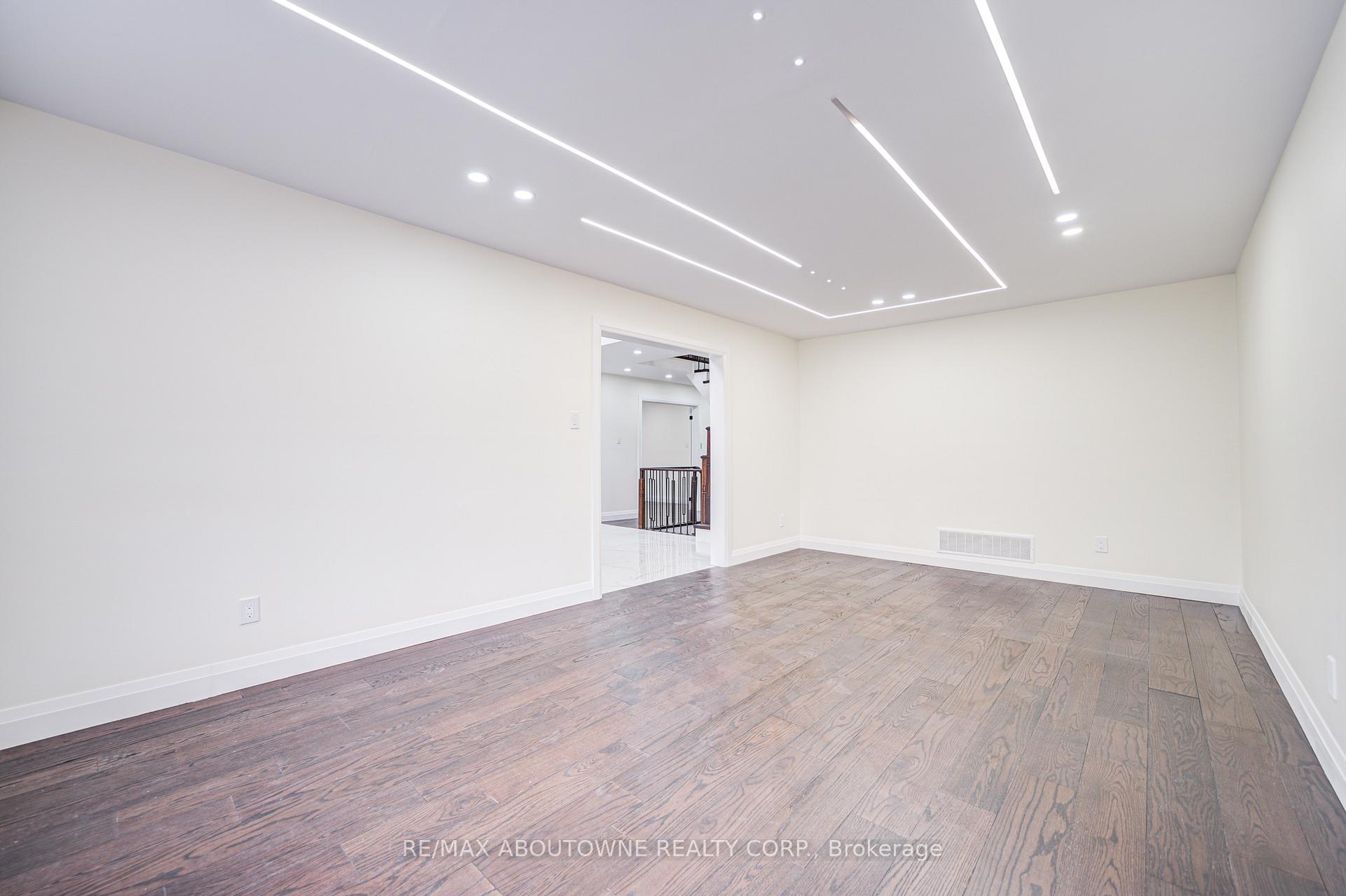 1126 Berkshire Court