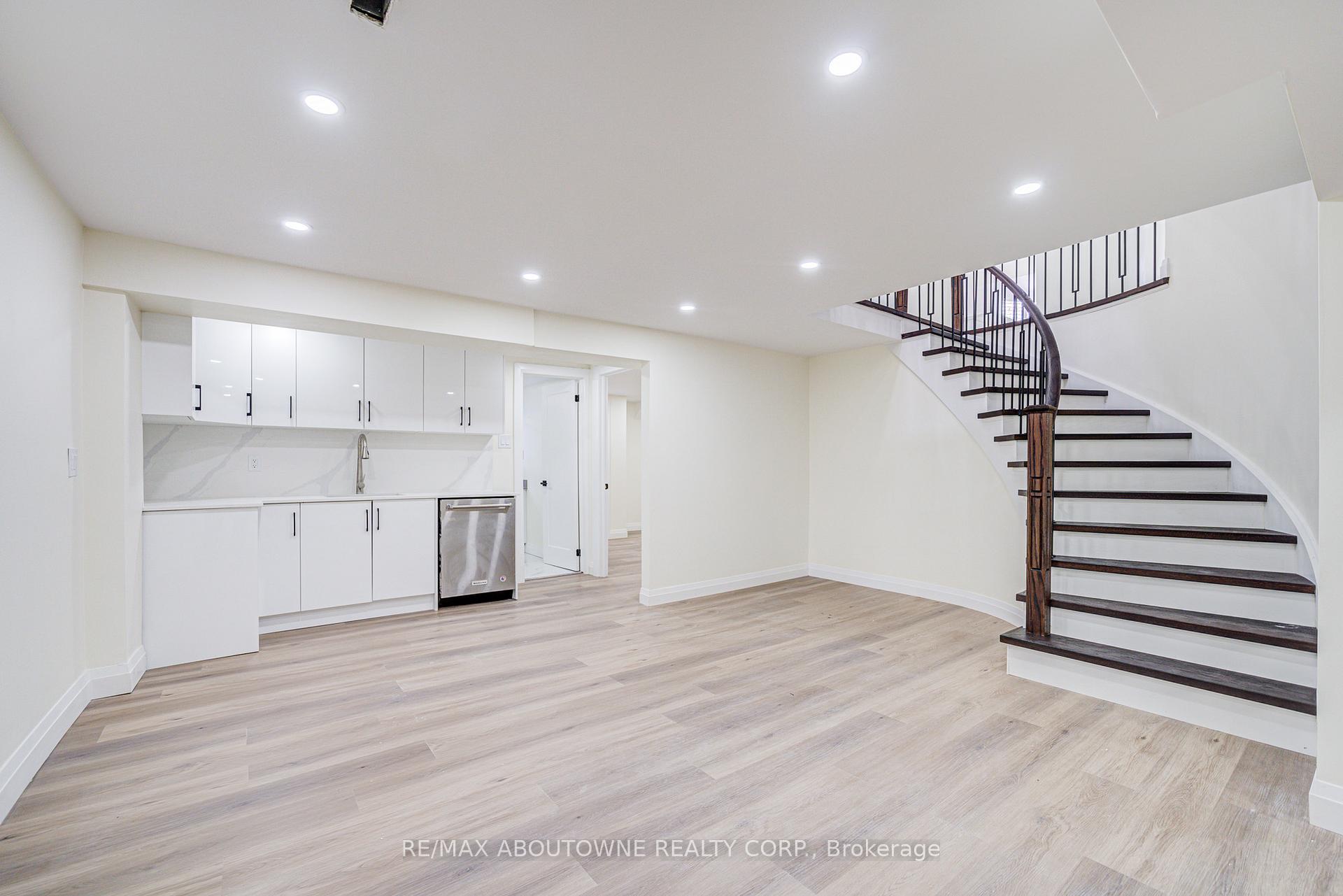 1126 Berkshire Court