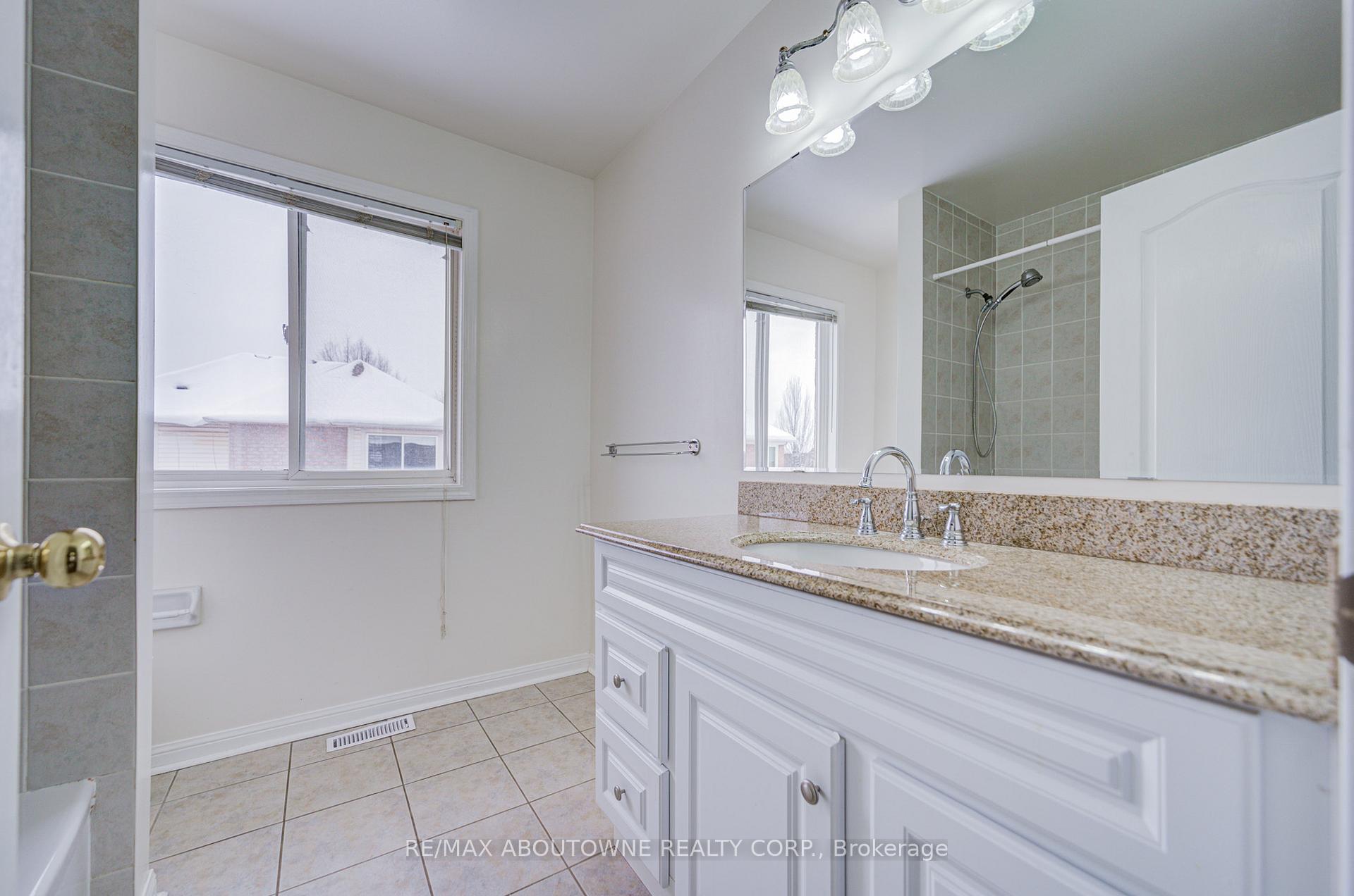 1230 Sagewood Crescent