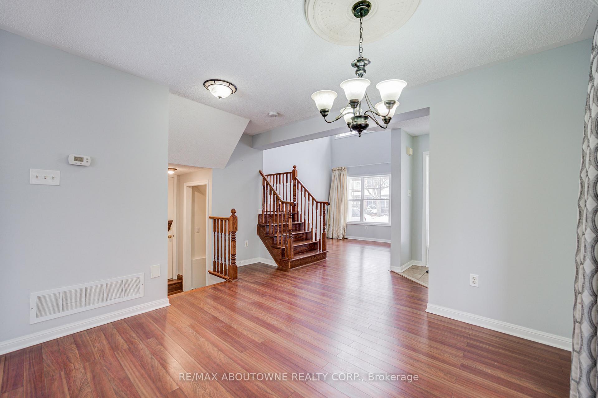 1230 Sagewood Crescent