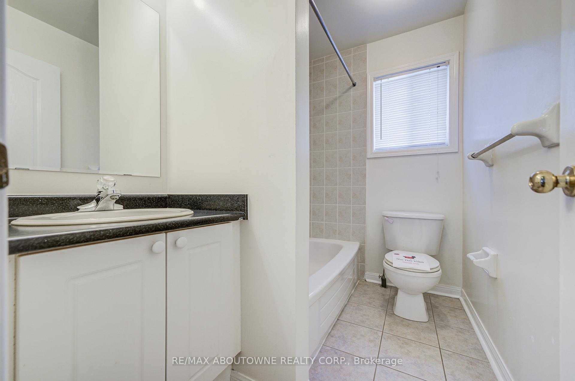 1230 Sagewood Crescent