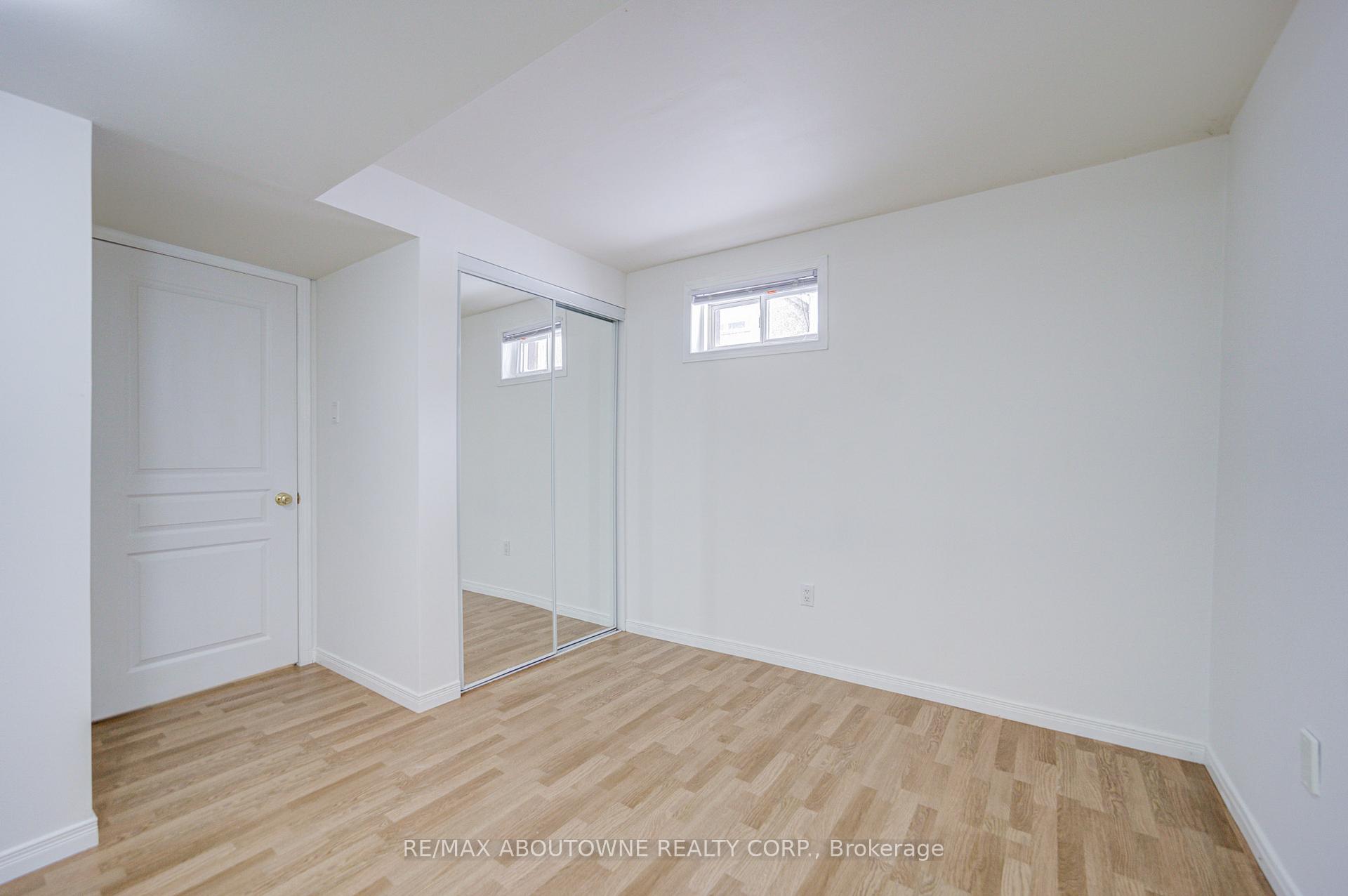 1230 Sagewood Crescent